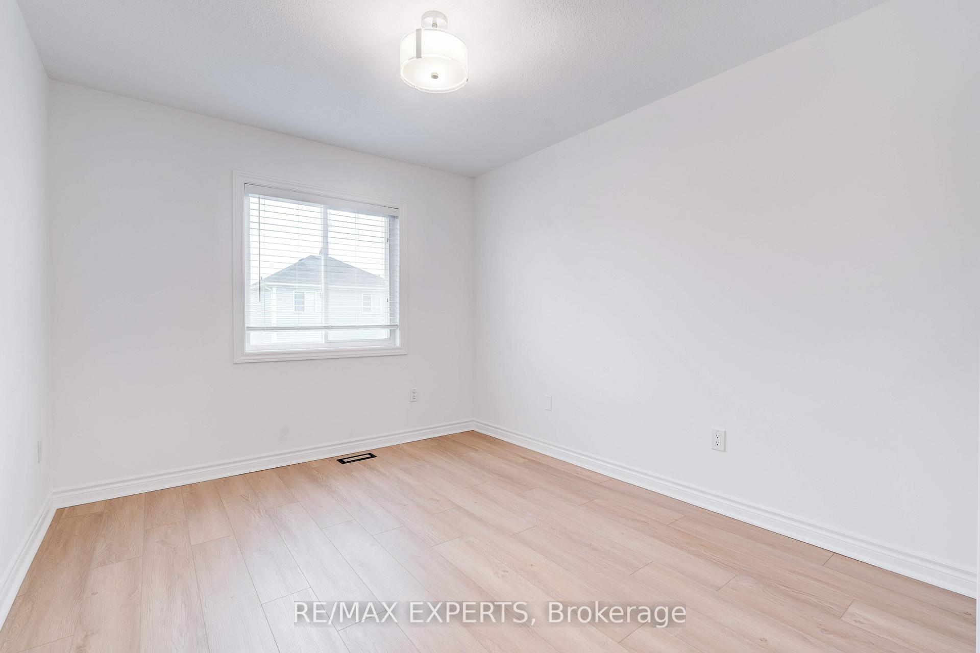 Photo 6 of 174 Powell Drive, Hamilton, Binbrook — HOMEH