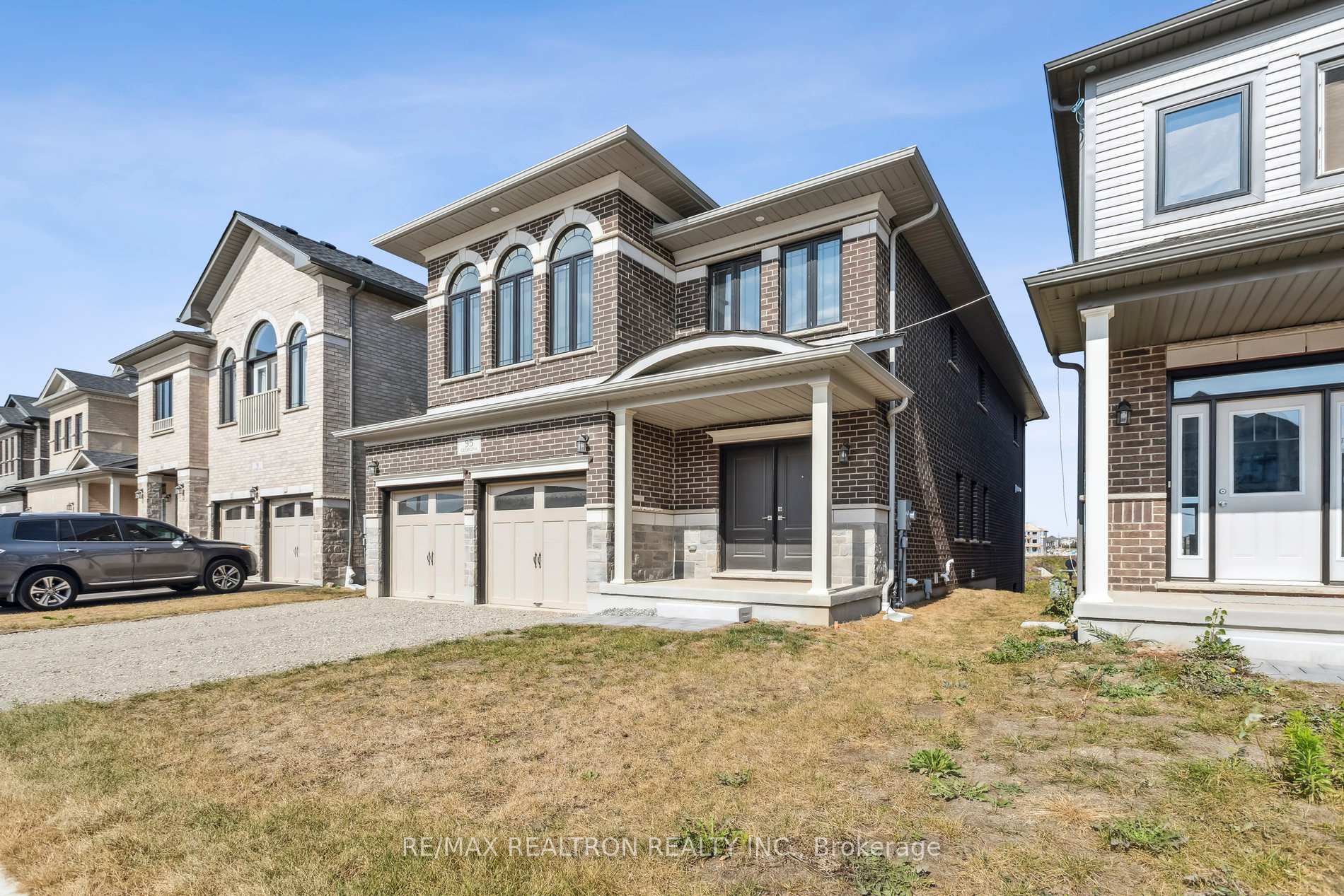 Photo 12 of 95 Georgina Street, Kitchener — HOMEH
