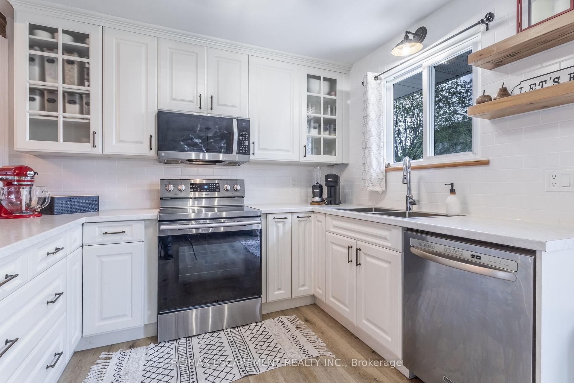 Photo 3 of 3 Trillium Court, Pelham, Fonthill — HOMEH