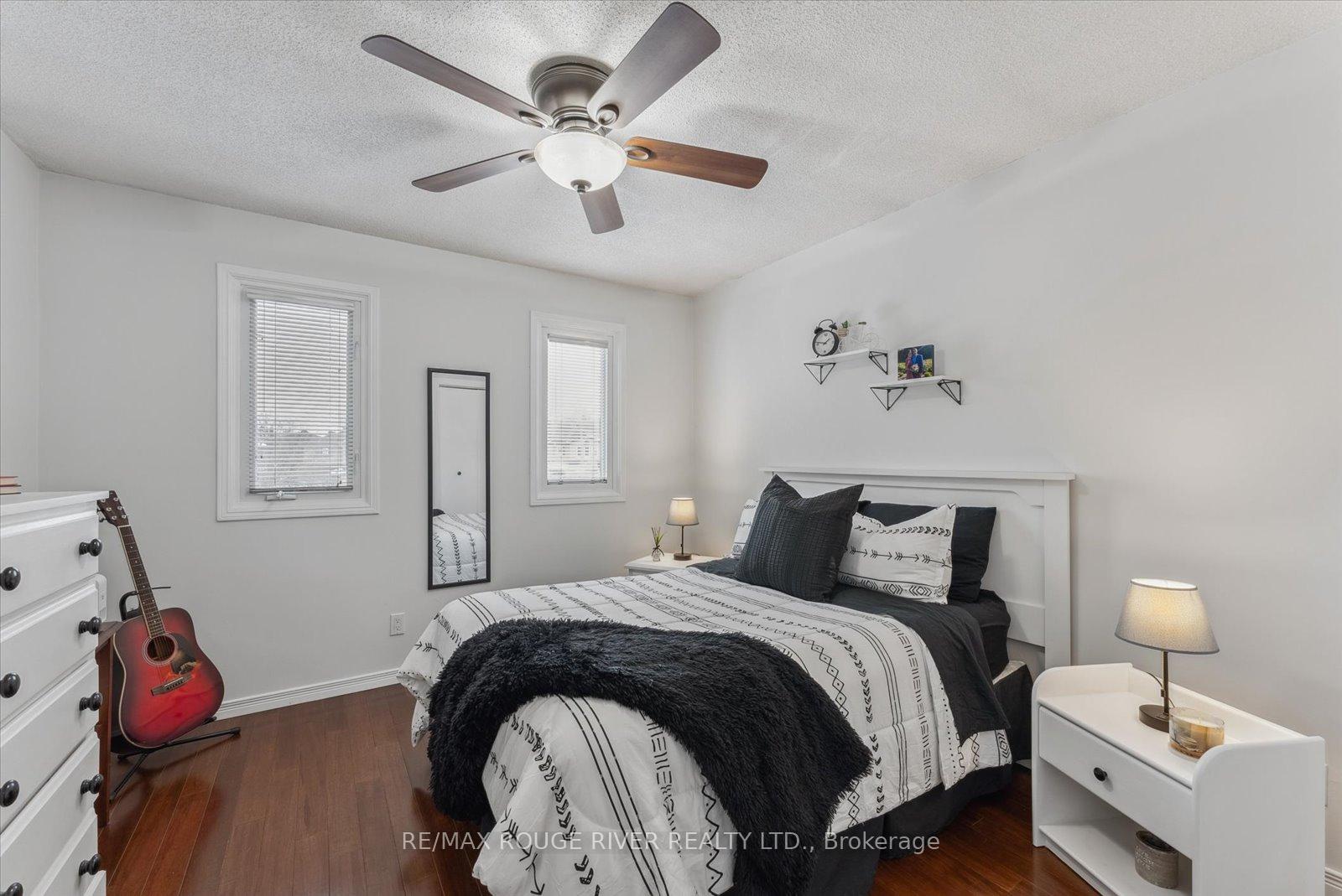Photo 13 of 25 Birchfield Court, Clarington, Courtice — HOMEH