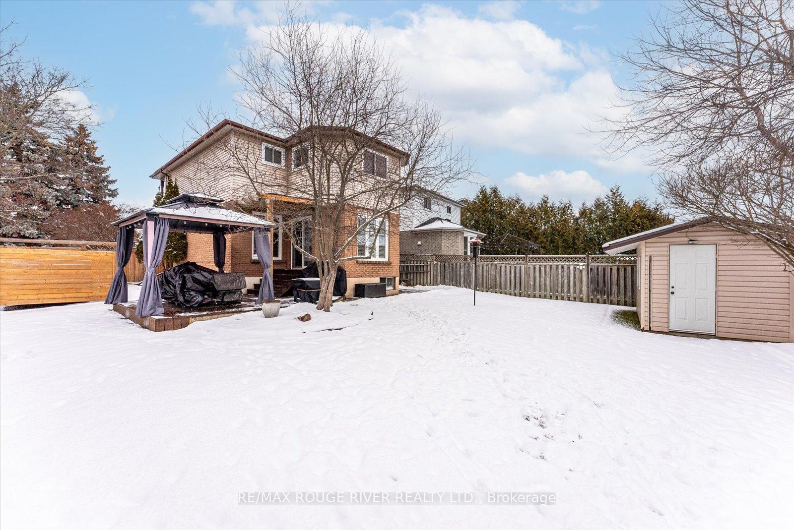 Photo 19 of 25 Birchfield Court, Clarington, Courtice — HOMEH