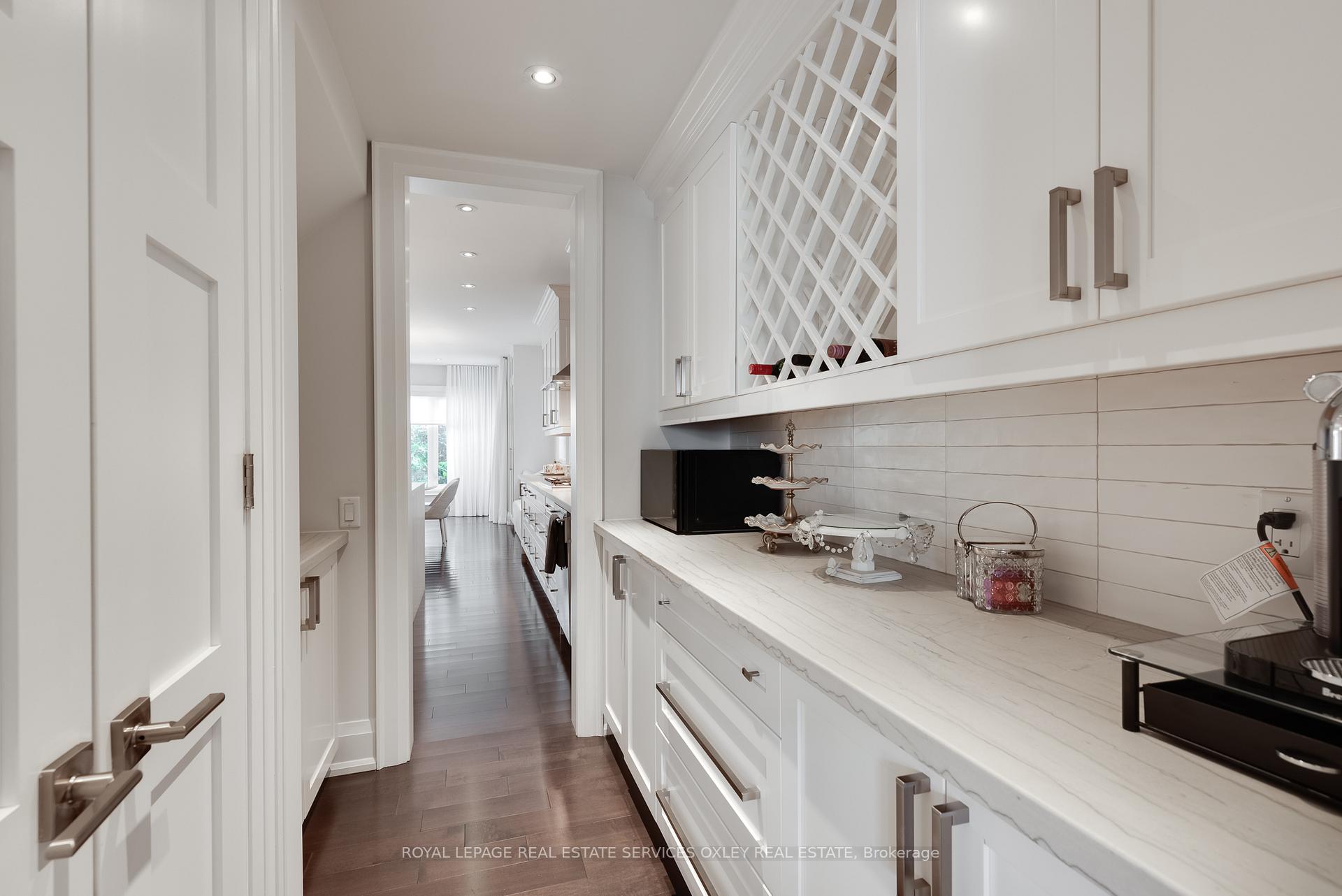 Photo 4 of 665 Bedford Park Avenue, Toronto, Bedford Park-Nortown — HOMEH
