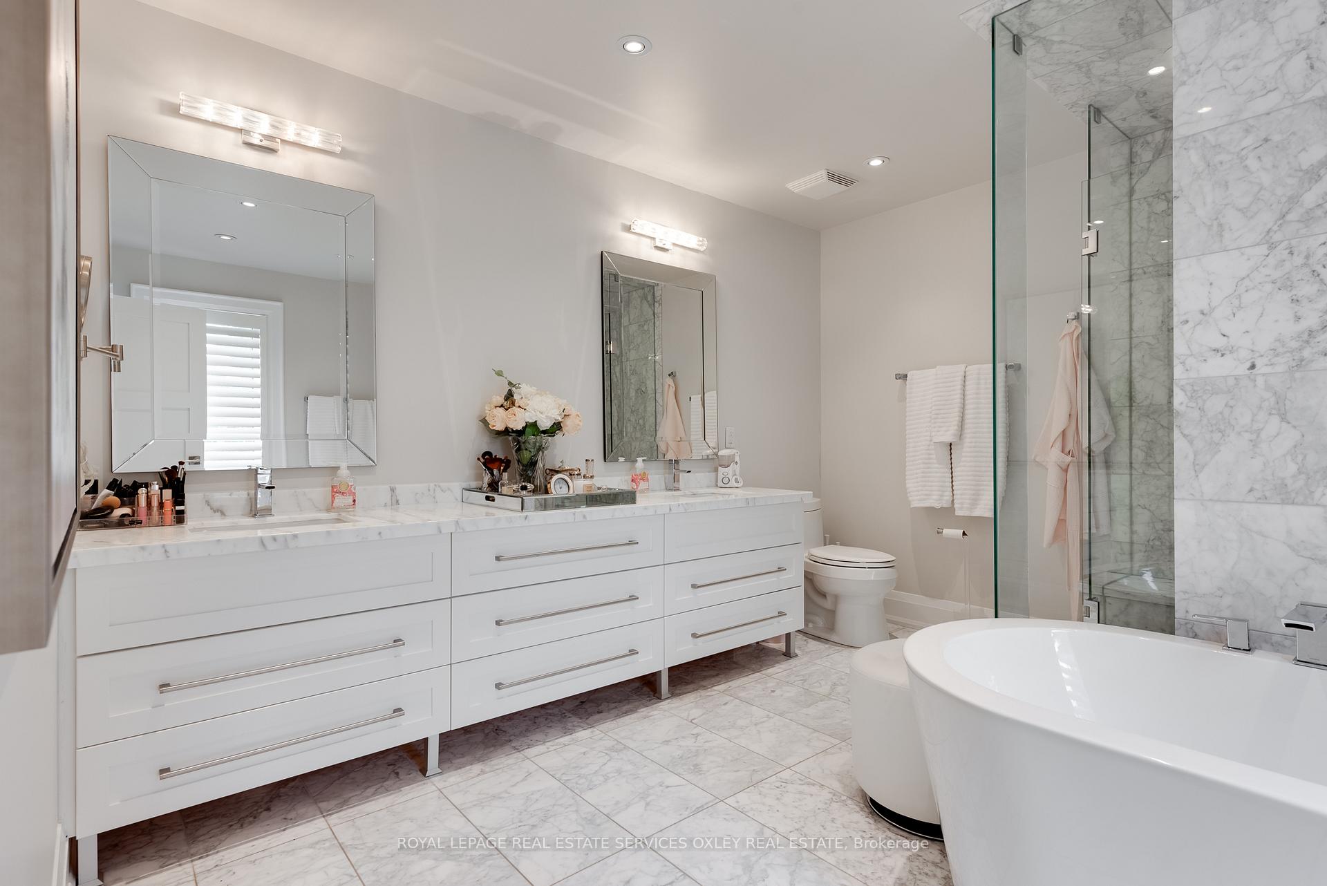 Photo 17 of 665 Bedford Park Avenue, Toronto, Bedford Park-Nortown — HOMEH