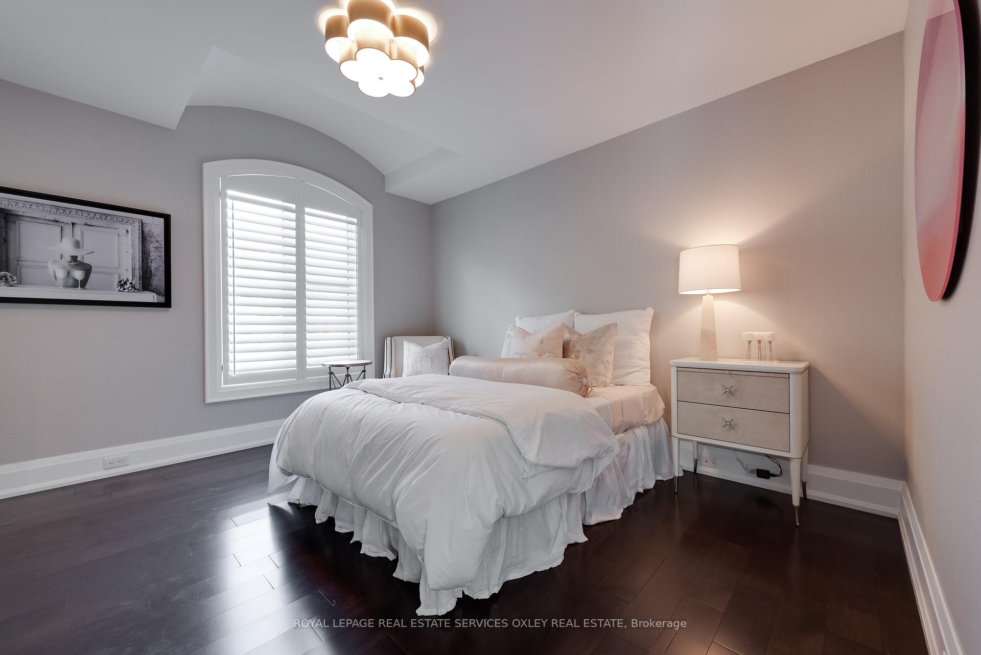 Photo 16 of 665 Bedford Park Avenue, Toronto, Bedford Park-Nortown — HOMEH