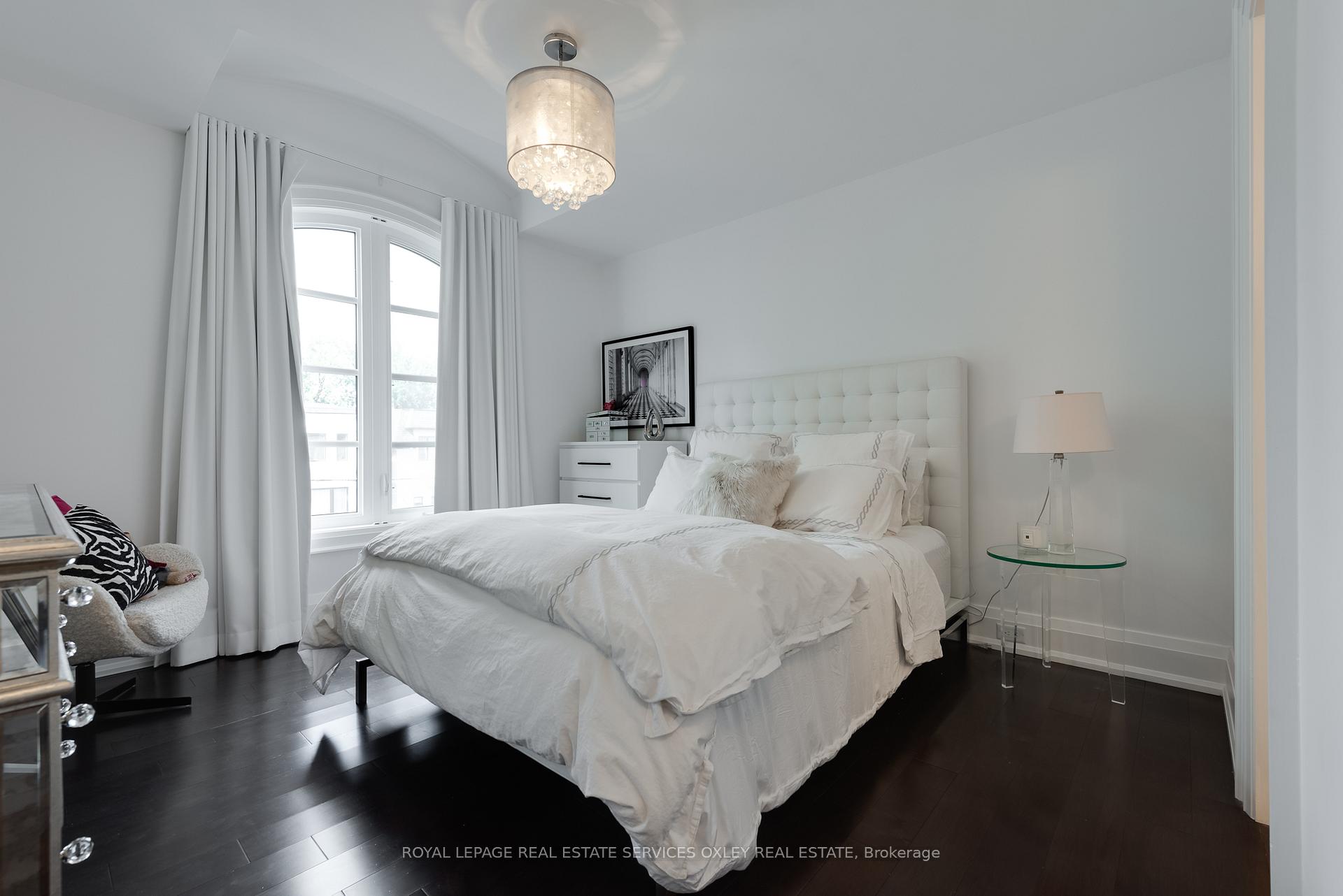 Photo 12 of 665 Bedford Park Avenue, Toronto, Bedford Park-Nortown — HOMEH