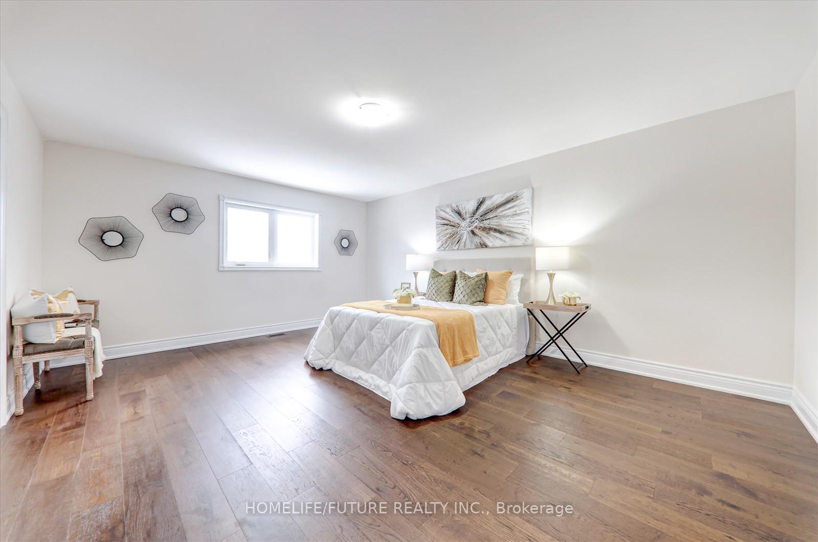 Photo 12 of 140 Sophia Road, Markham, Middlefield — HOMEH