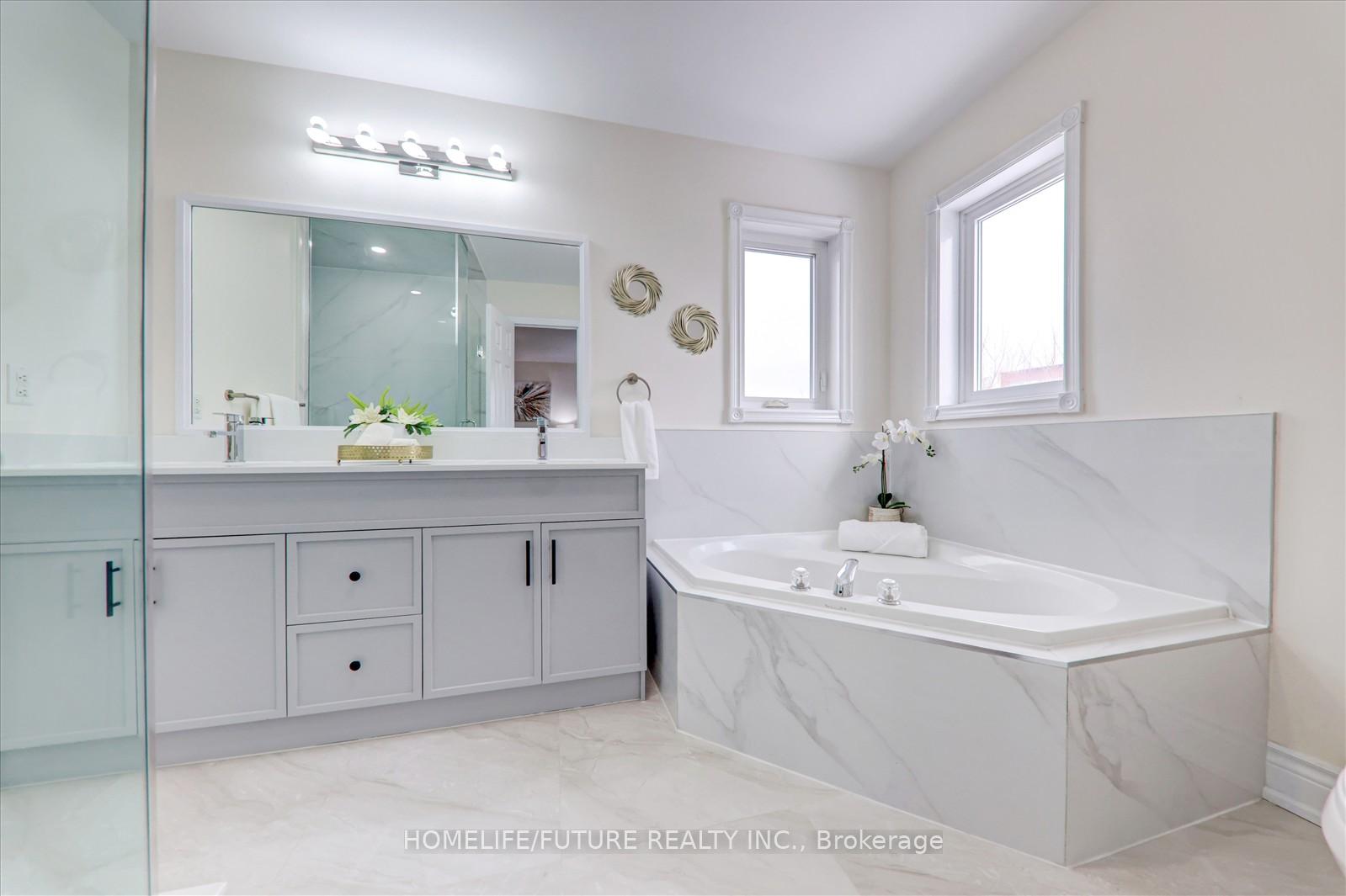 Photo 35 of 140 Sophia Road, Markham, Middlefield — HOMEH