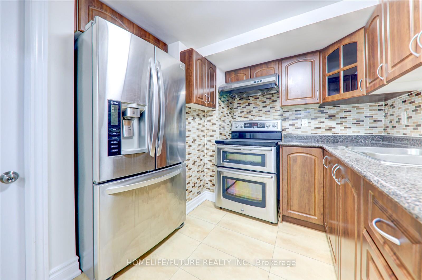 Photo 38 of 140 Sophia Road, Markham, Middlefield — HOMEH