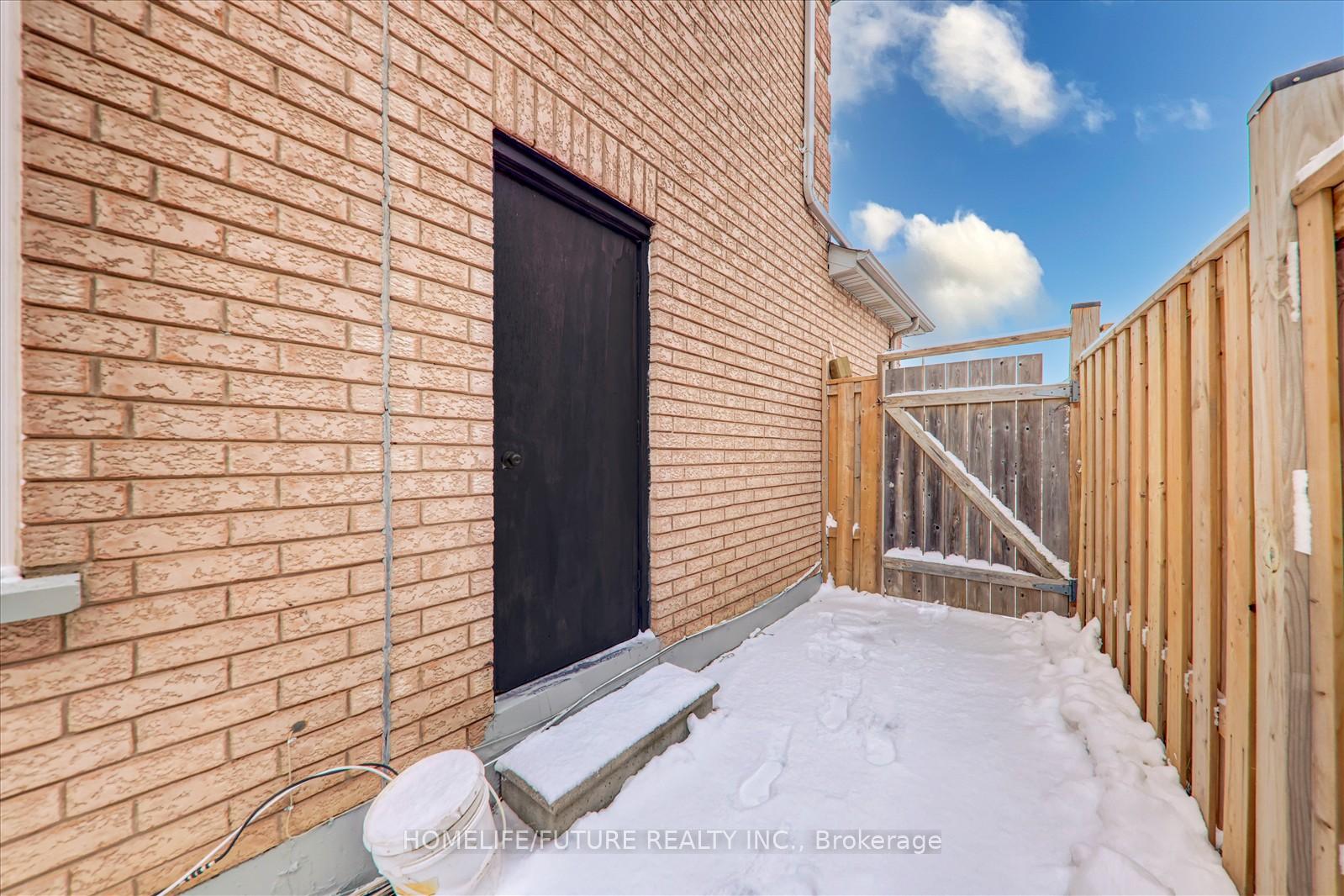 Photo 37 of 140 Sophia Road, Markham, Middlefield — HOMEH