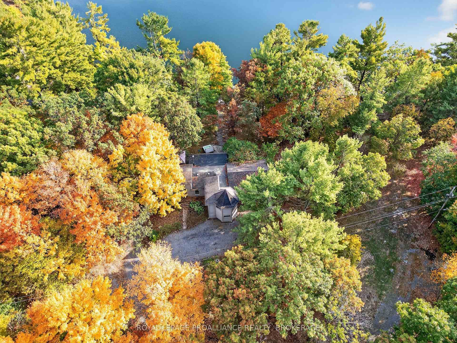 Photo 1 of 18 Hickory Lane, Frontenac, Frontenac South — HOMEH