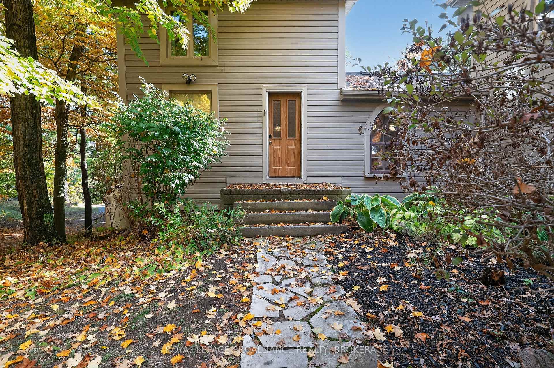 Photo 5 of 18 Hickory Lane, Frontenac, Frontenac South — HOMEH