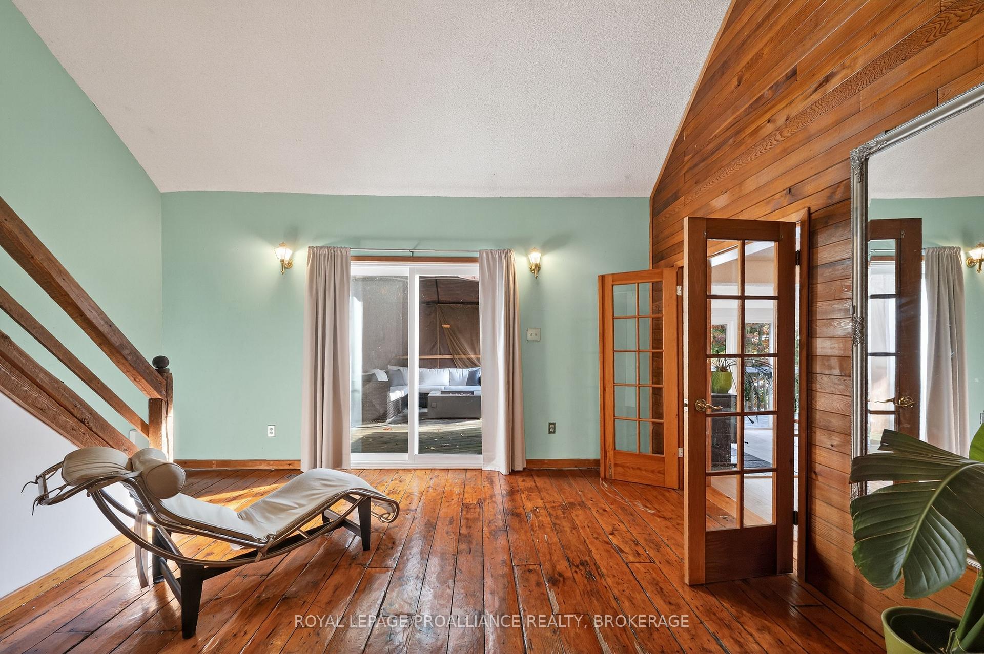 Photo 8 of 18 Hickory Lane, Frontenac, Frontenac South — HOMEH