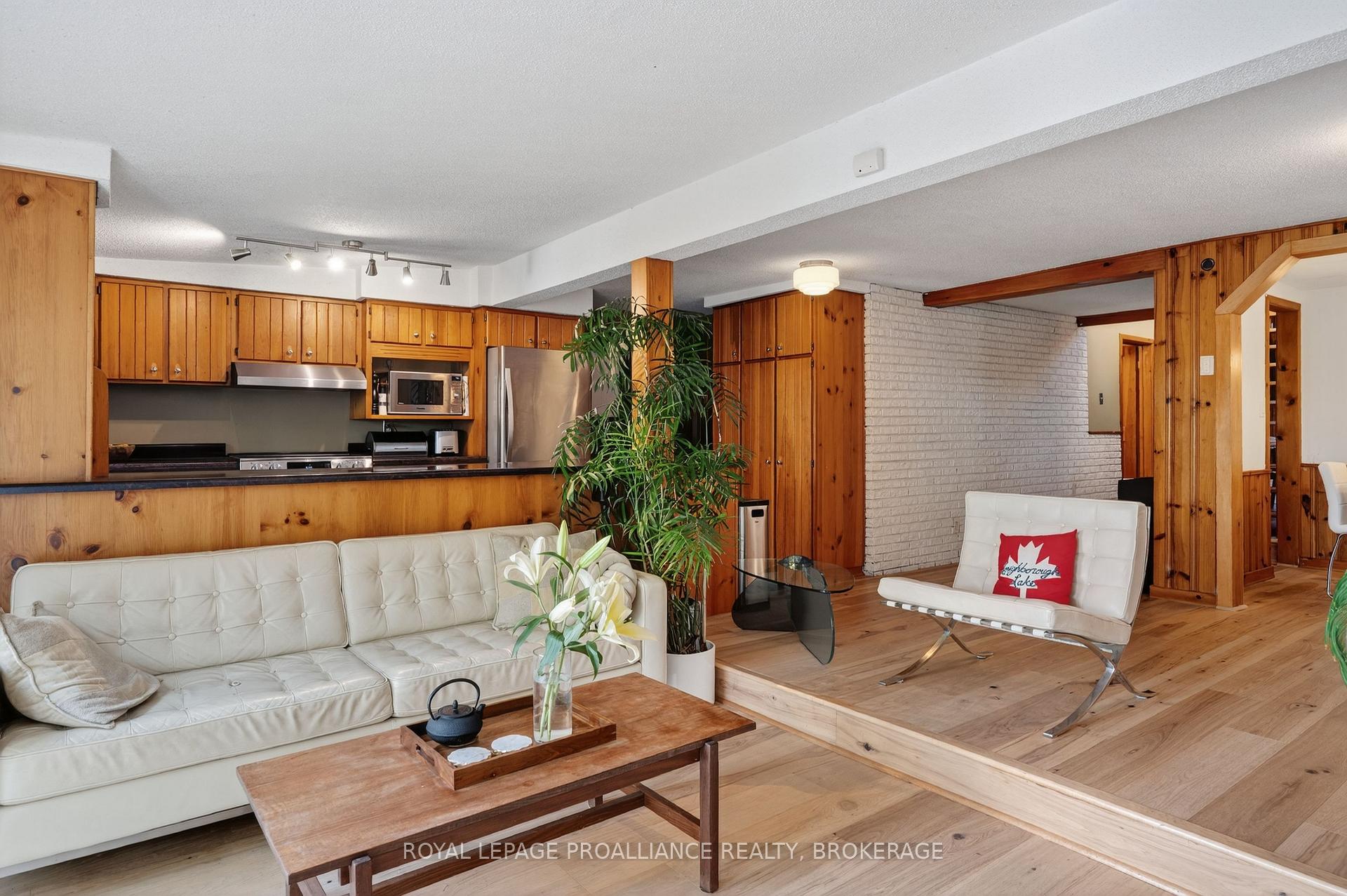 Photo 17 of 18 Hickory Lane, Frontenac, Frontenac South — HOMEH