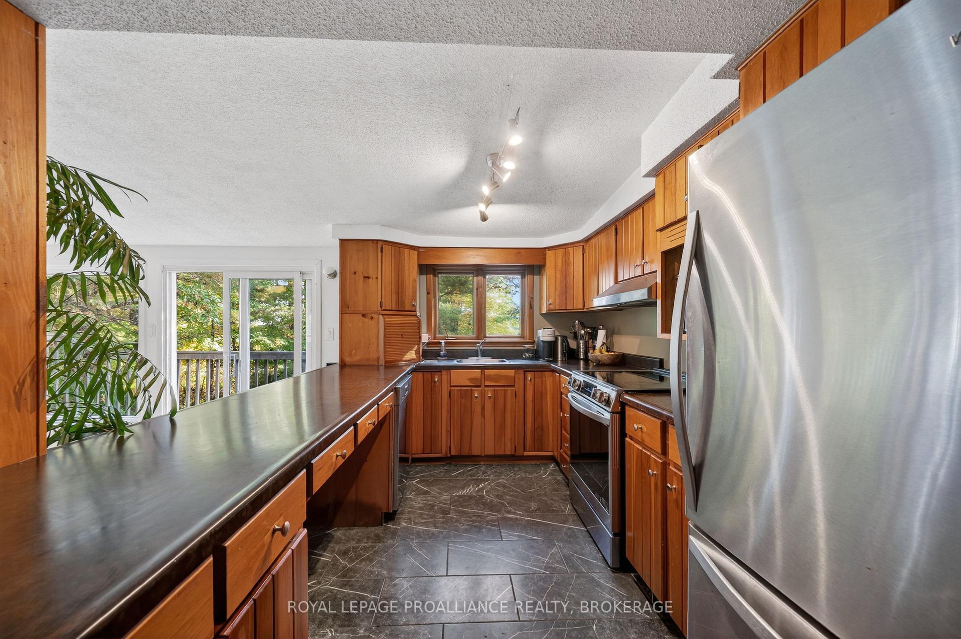 Photo 18 of 18 Hickory Lane, Frontenac, Frontenac South — HOMEH