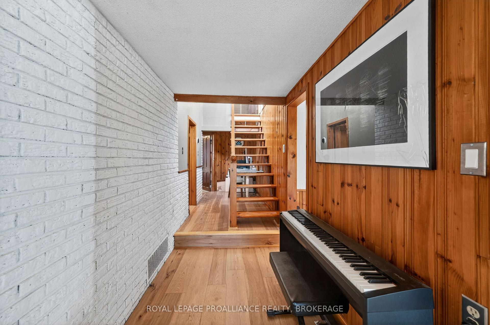 Photo 23 of 18 Hickory Lane, Frontenac, Frontenac South — HOMEH