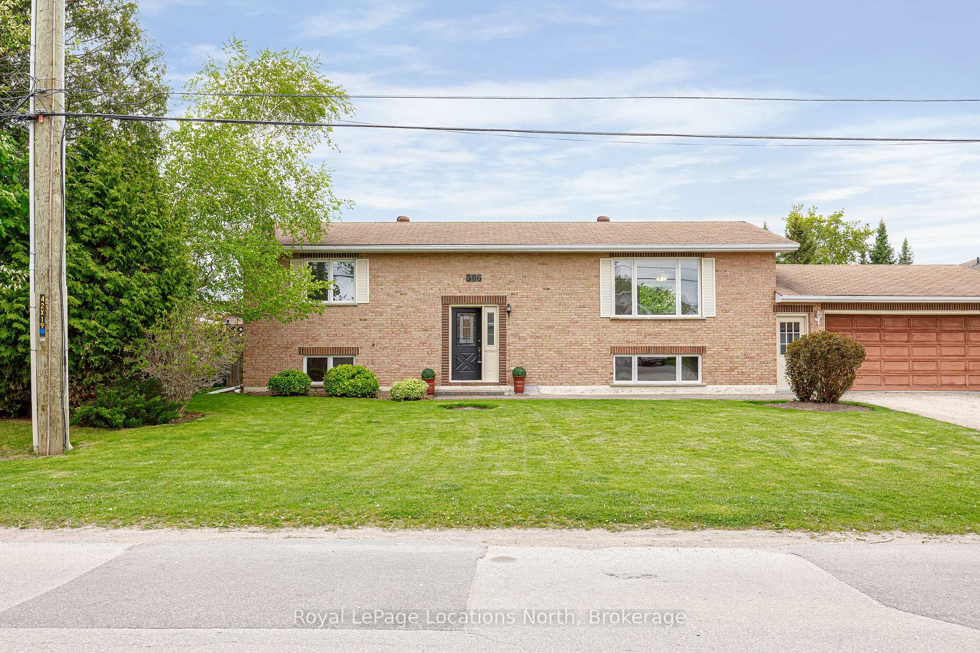 Photo 6 of 386 Walnut Street, Collingwood — HOMEH