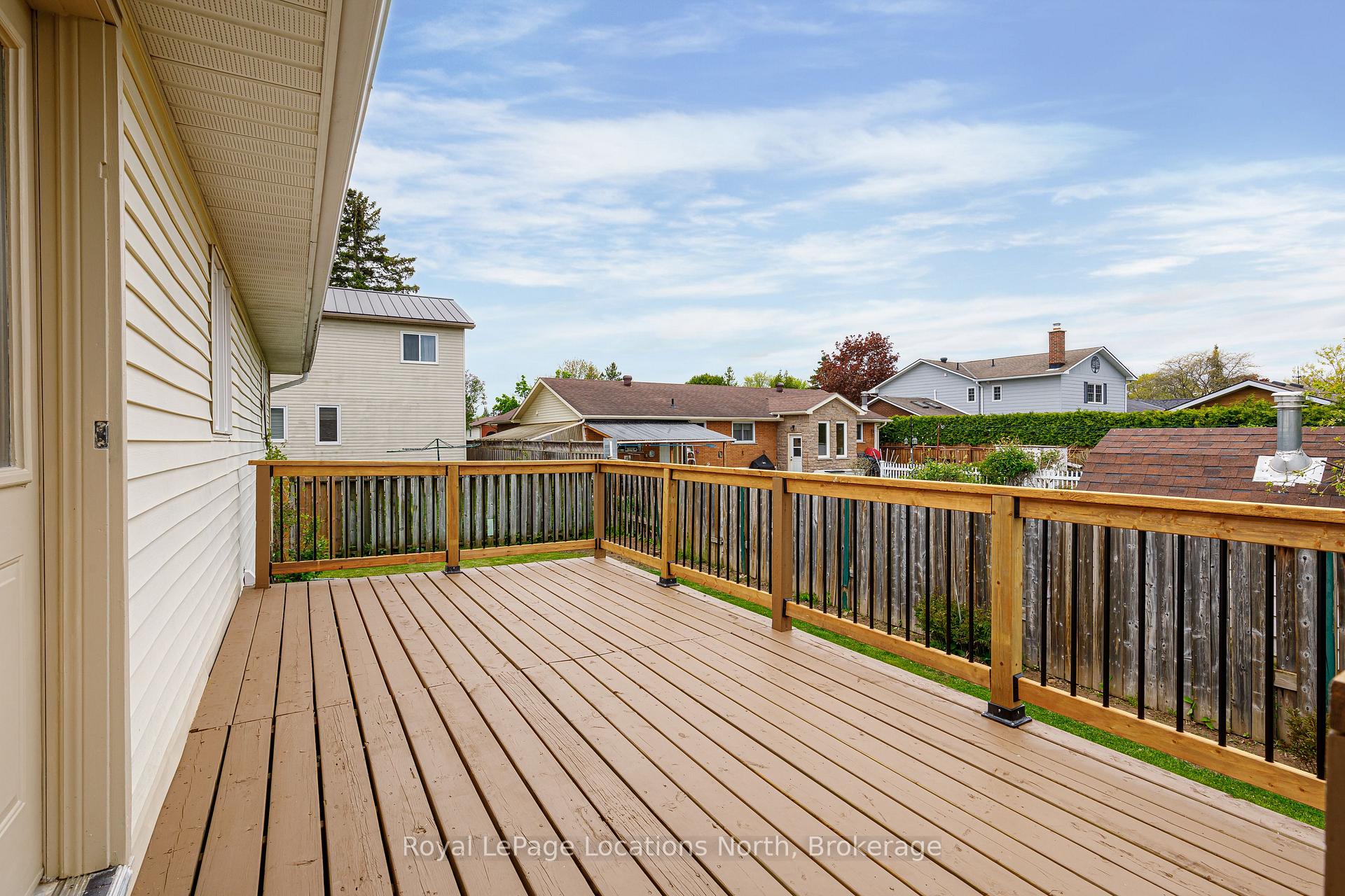 Photo 5 of 386 Walnut Street, Collingwood — HOMEH