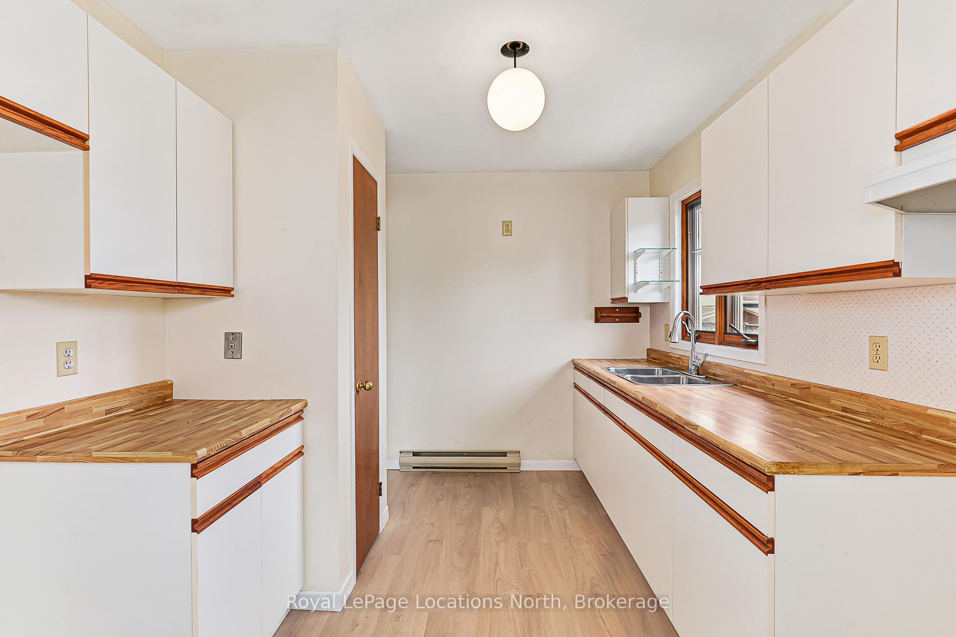Photo 13 of 386 Walnut Street, Collingwood — HOMEH