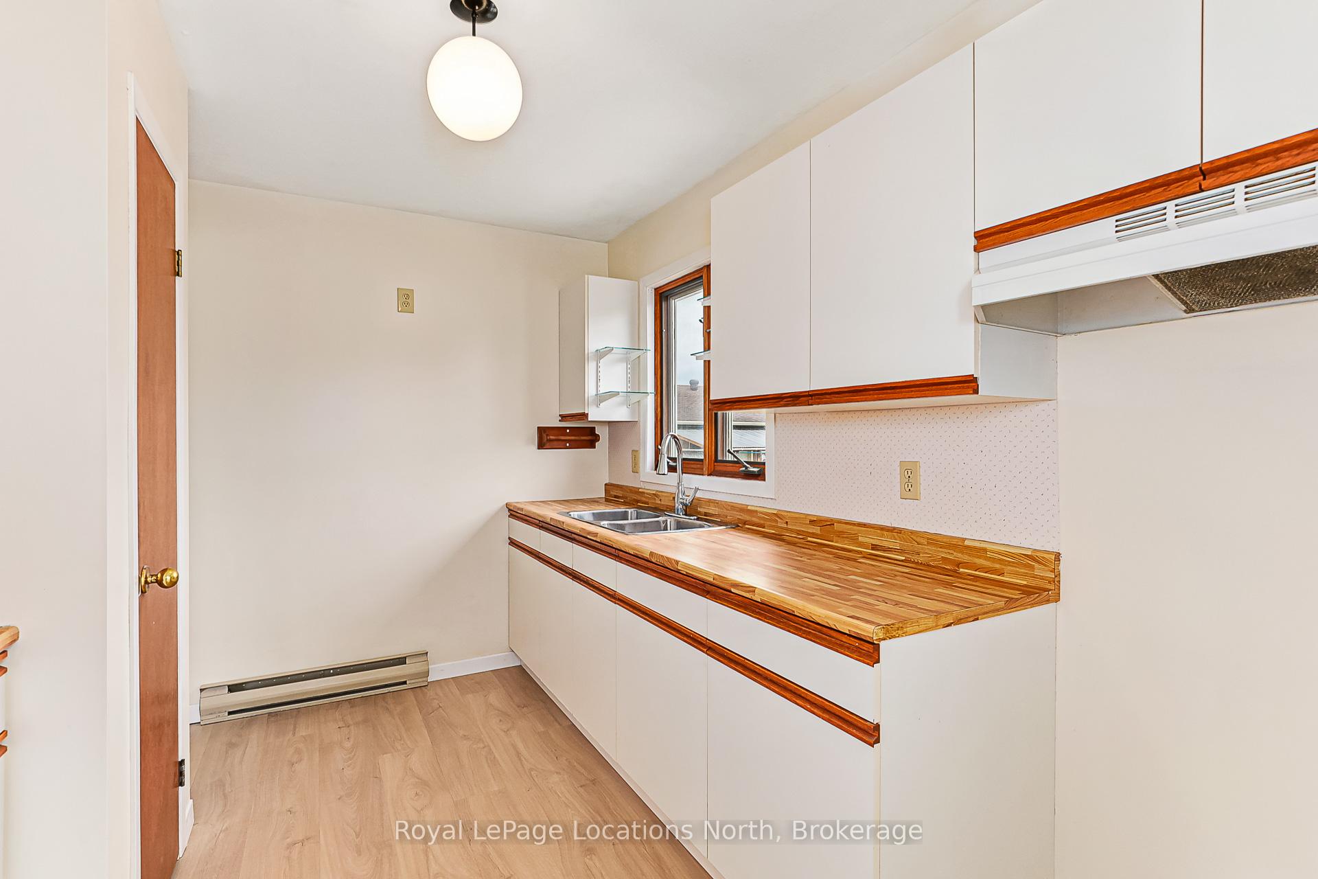 Photo 21 of 386 Walnut Street, Collingwood — HOMEH
