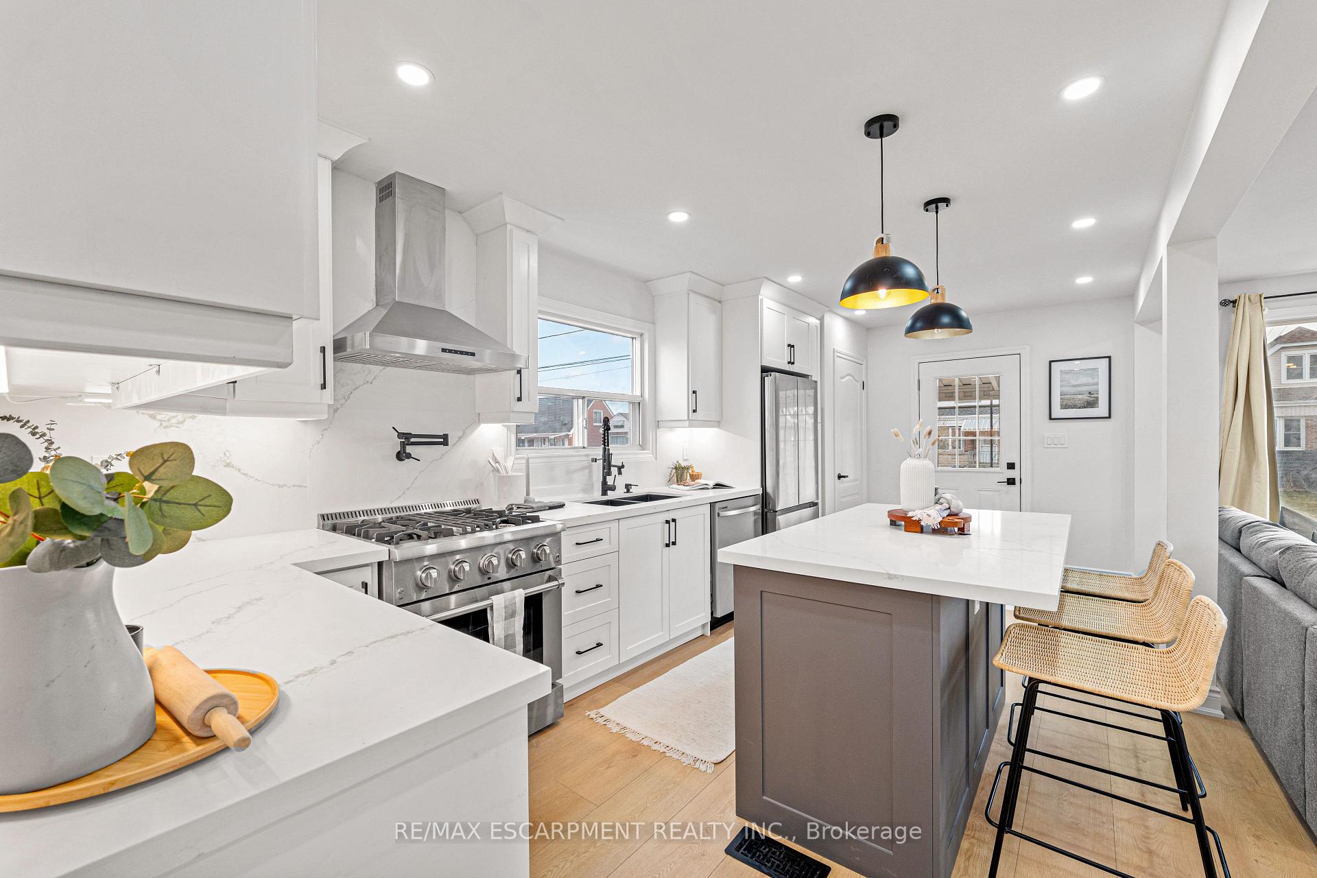 Photo 1 of 20 Walter Avenue S, Hamilton, Normanhurst — HOMEH