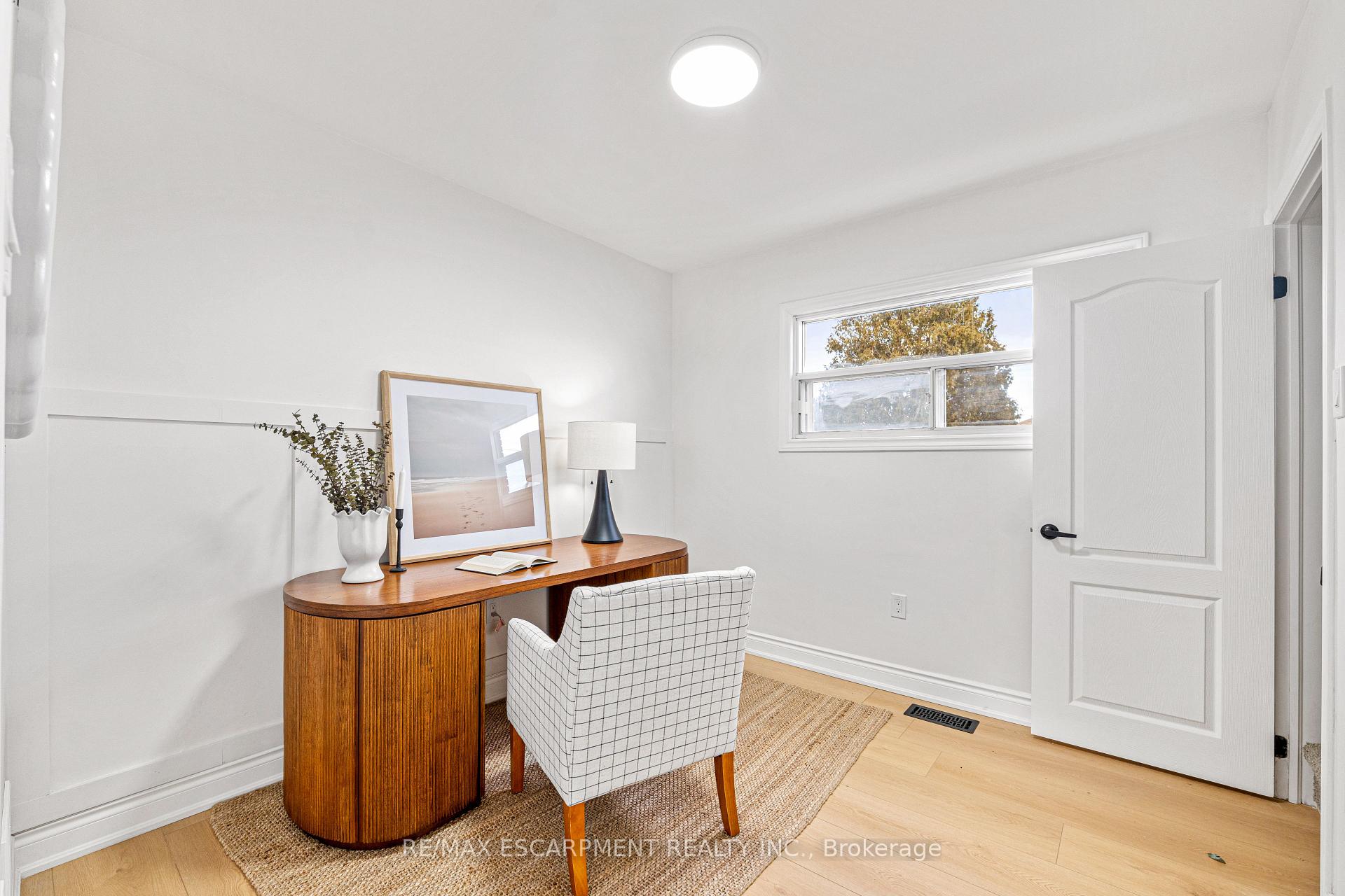 Photo 21 of 20 Walter Avenue S, Hamilton, Normanhurst — HOMEH