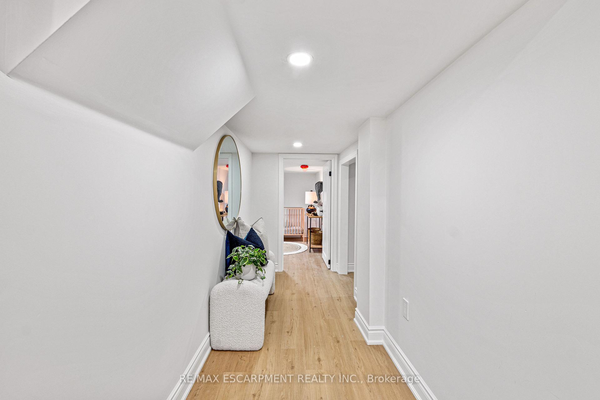 Photo 39 of 20 Walter Avenue S, Hamilton, Normanhurst — HOMEH