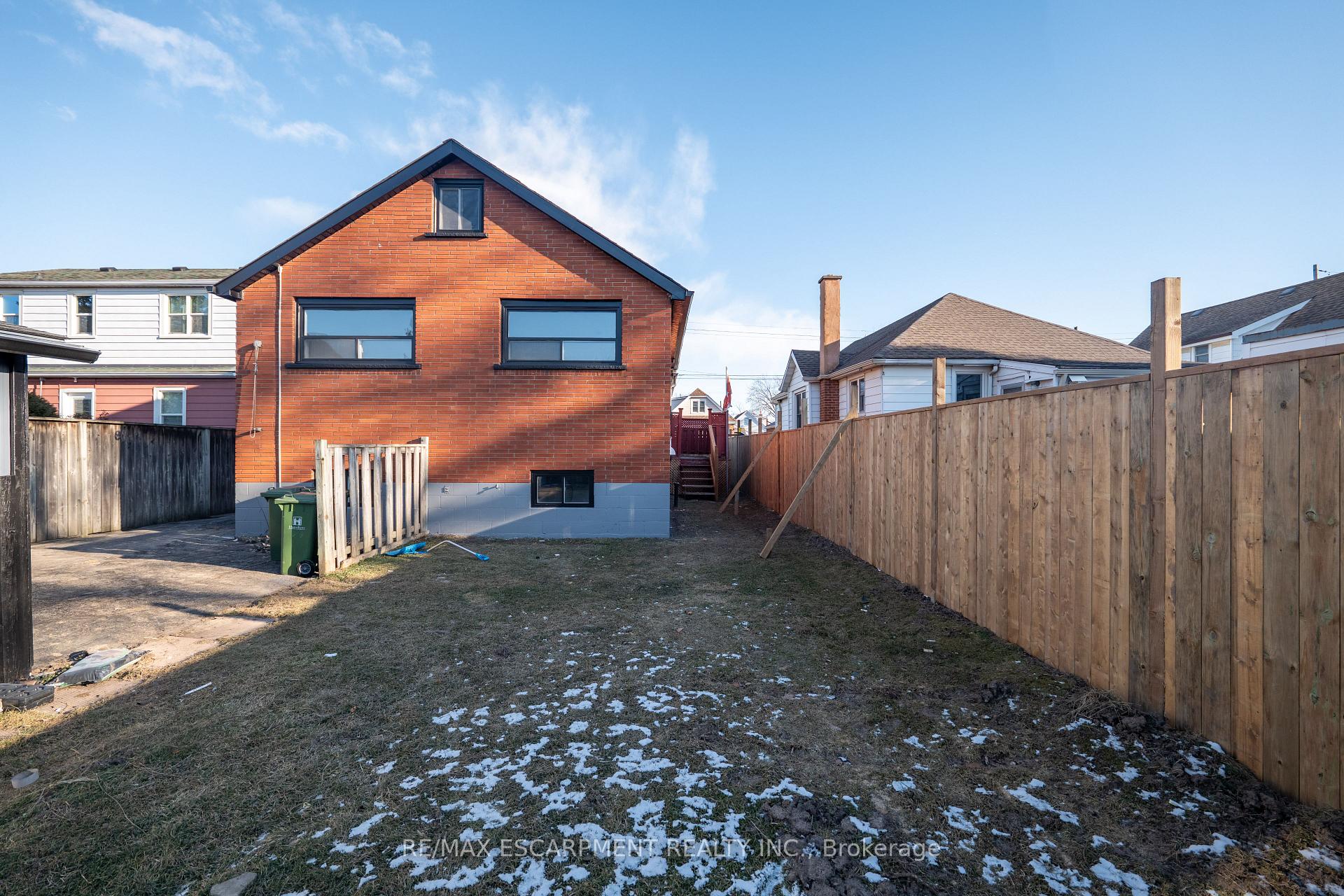 Photo 27 of 20 Walter Avenue S, Hamilton, Normanhurst — HOMEH