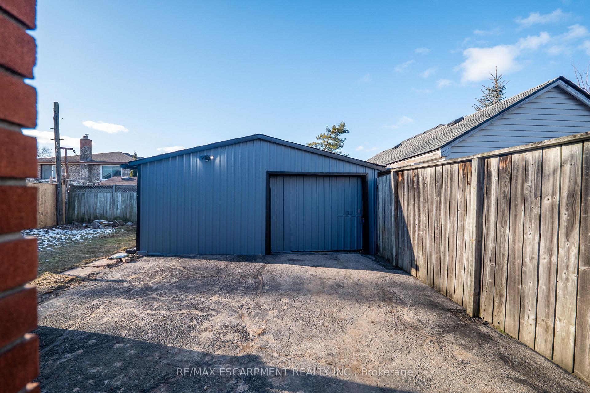 Photo 33 of 20 Walter Avenue S, Hamilton, Normanhurst — HOMEH