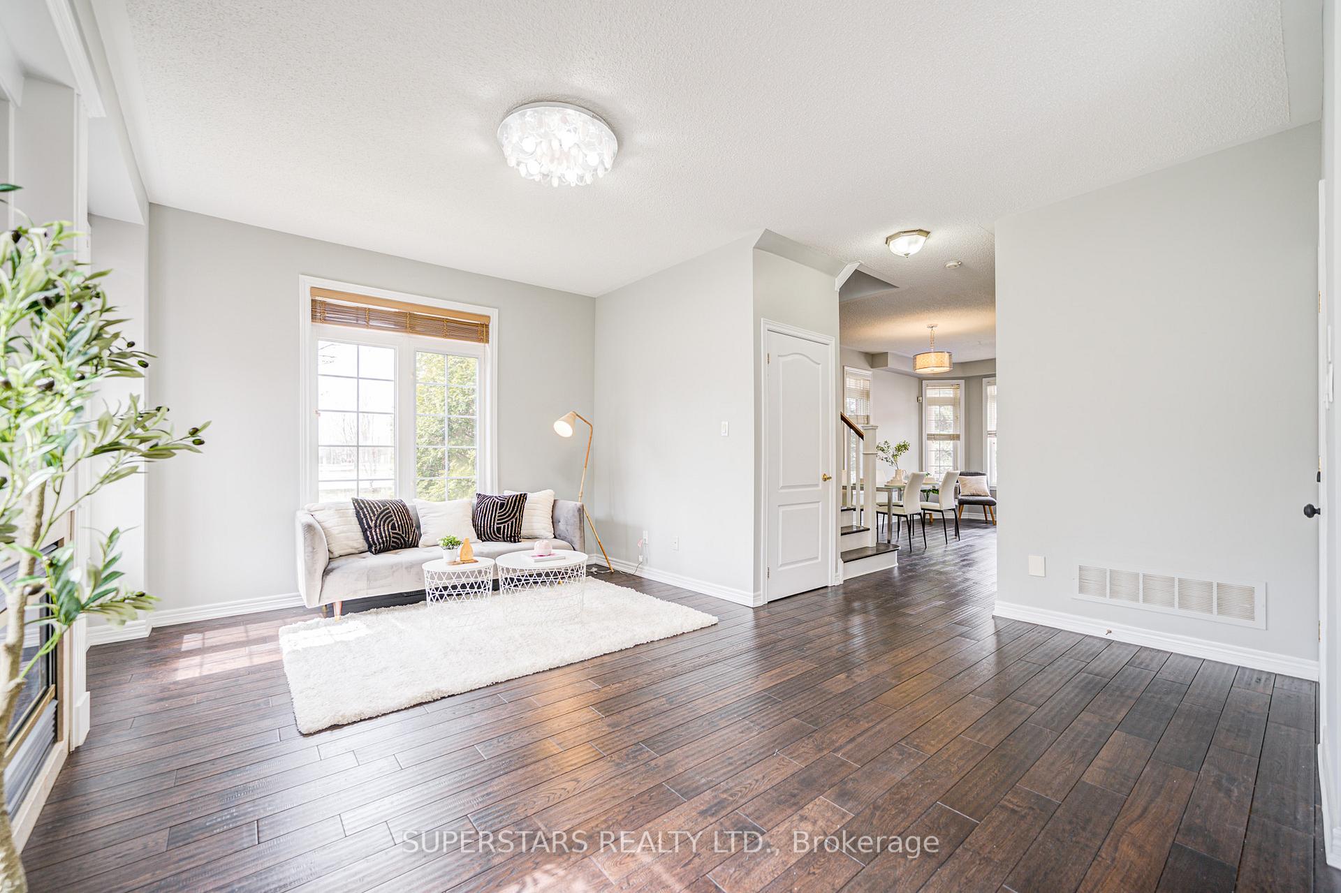 Photo 9 of 45 Saint Damian Avenue, Vaughan, Vellore Village — HOMEH