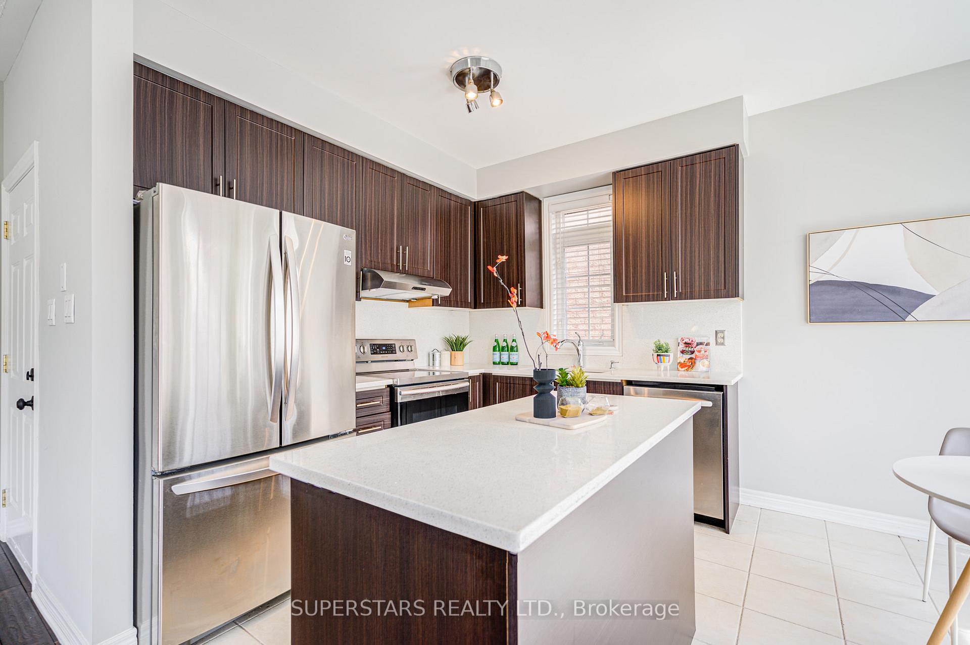 Photo 11 of 45 Saint Damian Avenue, Vaughan, Vellore Village — HOMEH