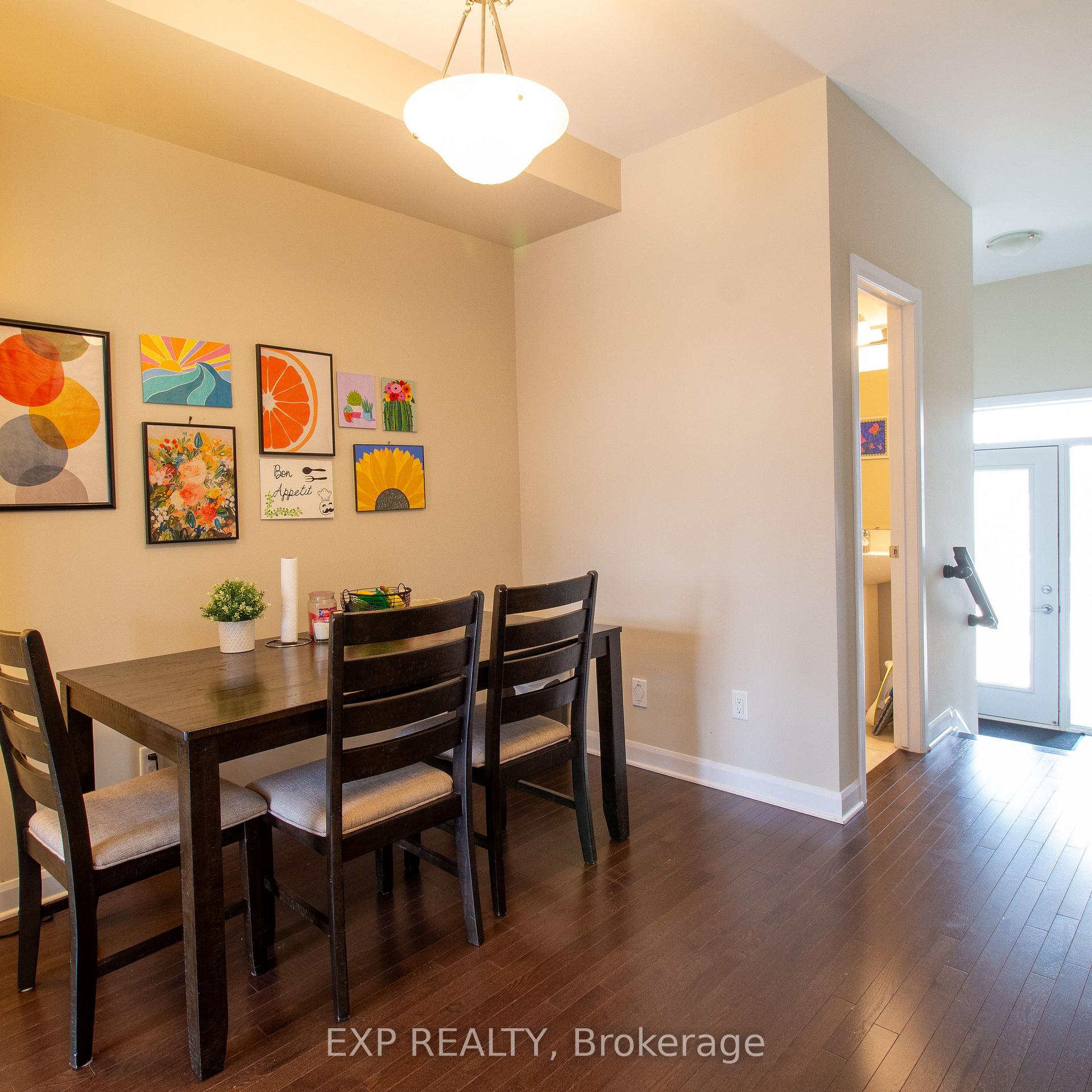 Photo 4 of 231 Bending Way, Ottawa, Barrhaven - Hearts Desire — HOMEH
