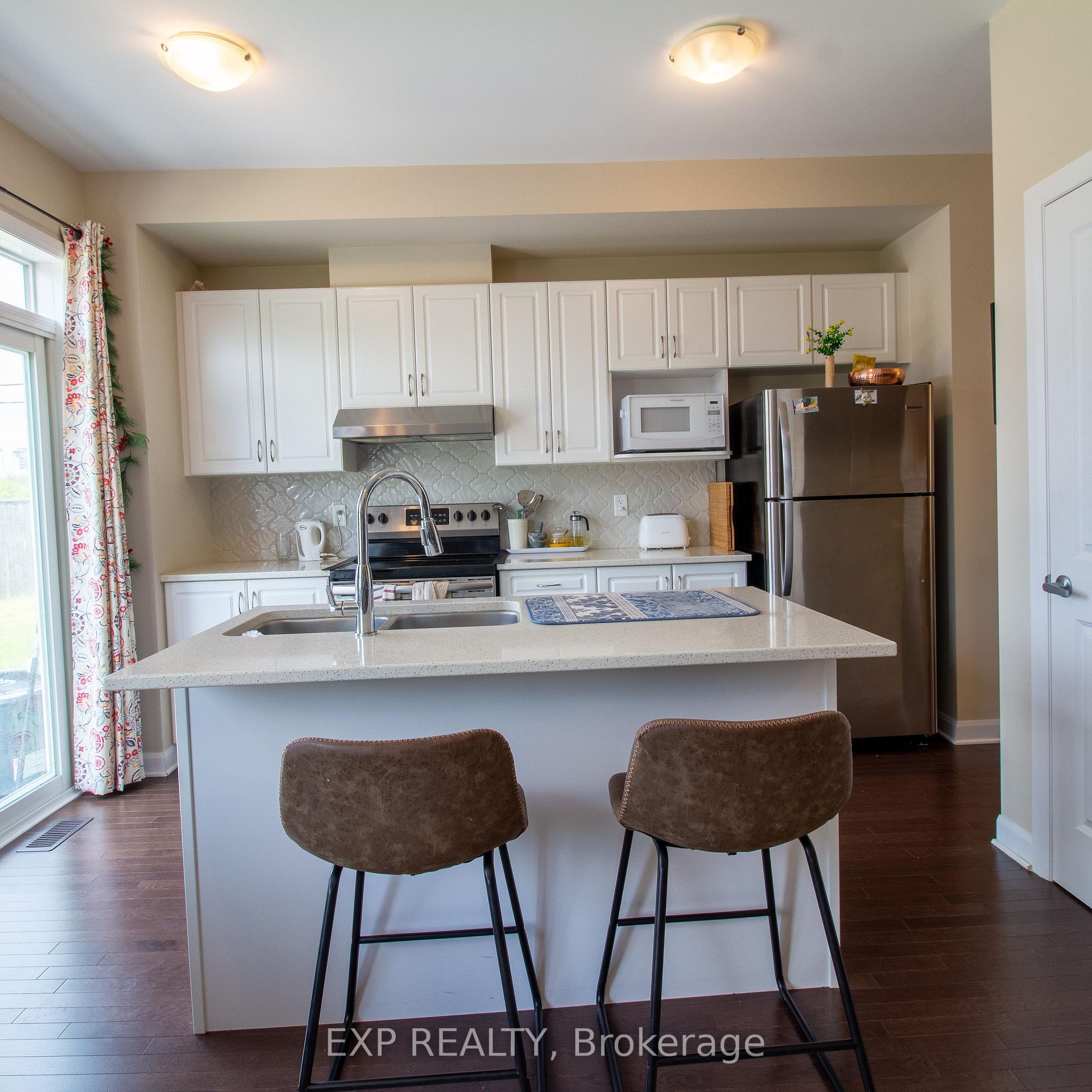Photo 7 of 231 Bending Way, Ottawa, Barrhaven - Hearts Desire — HOMEH