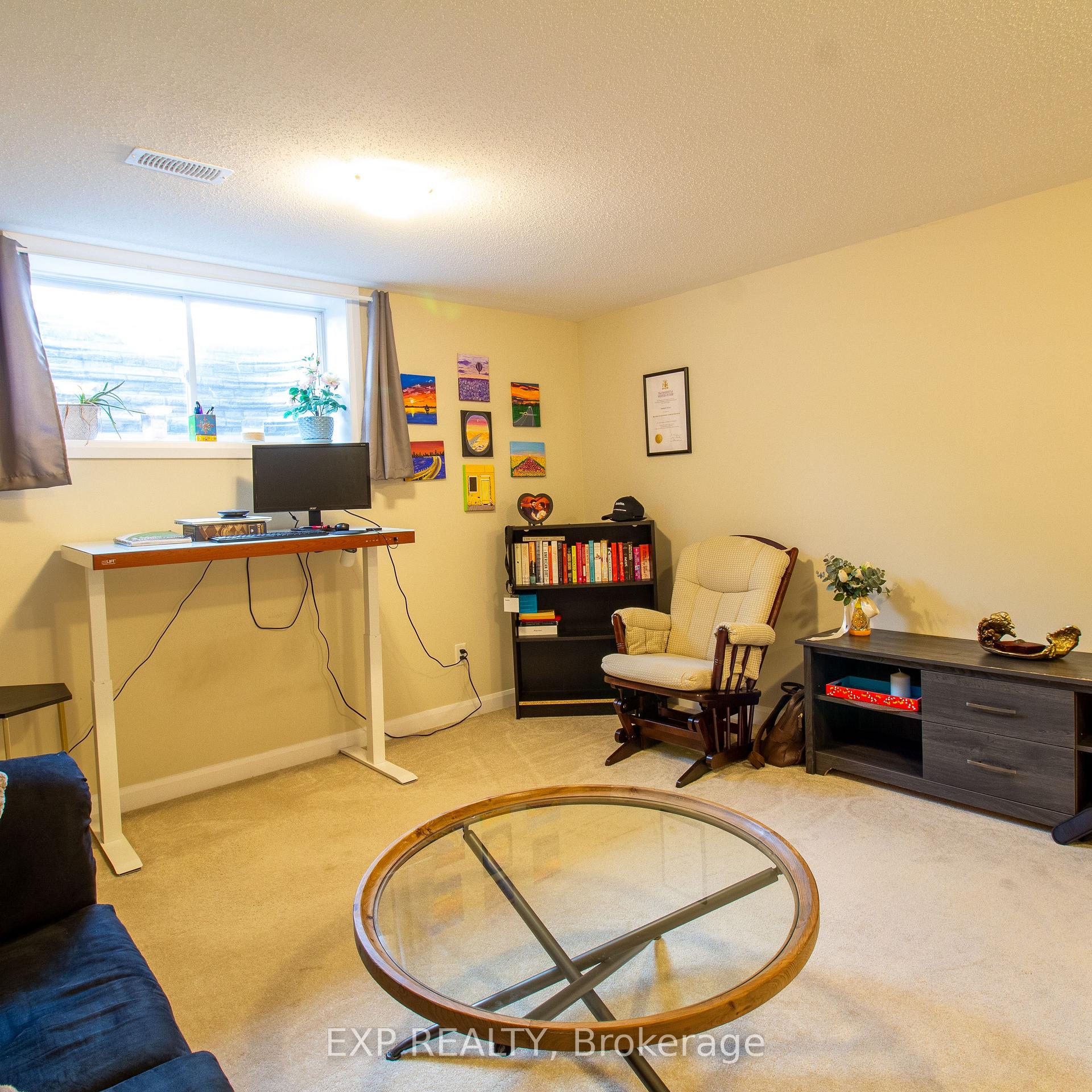 Photo 13 of 231 Bending Way, Ottawa, Barrhaven - Hearts Desire — HOMEH