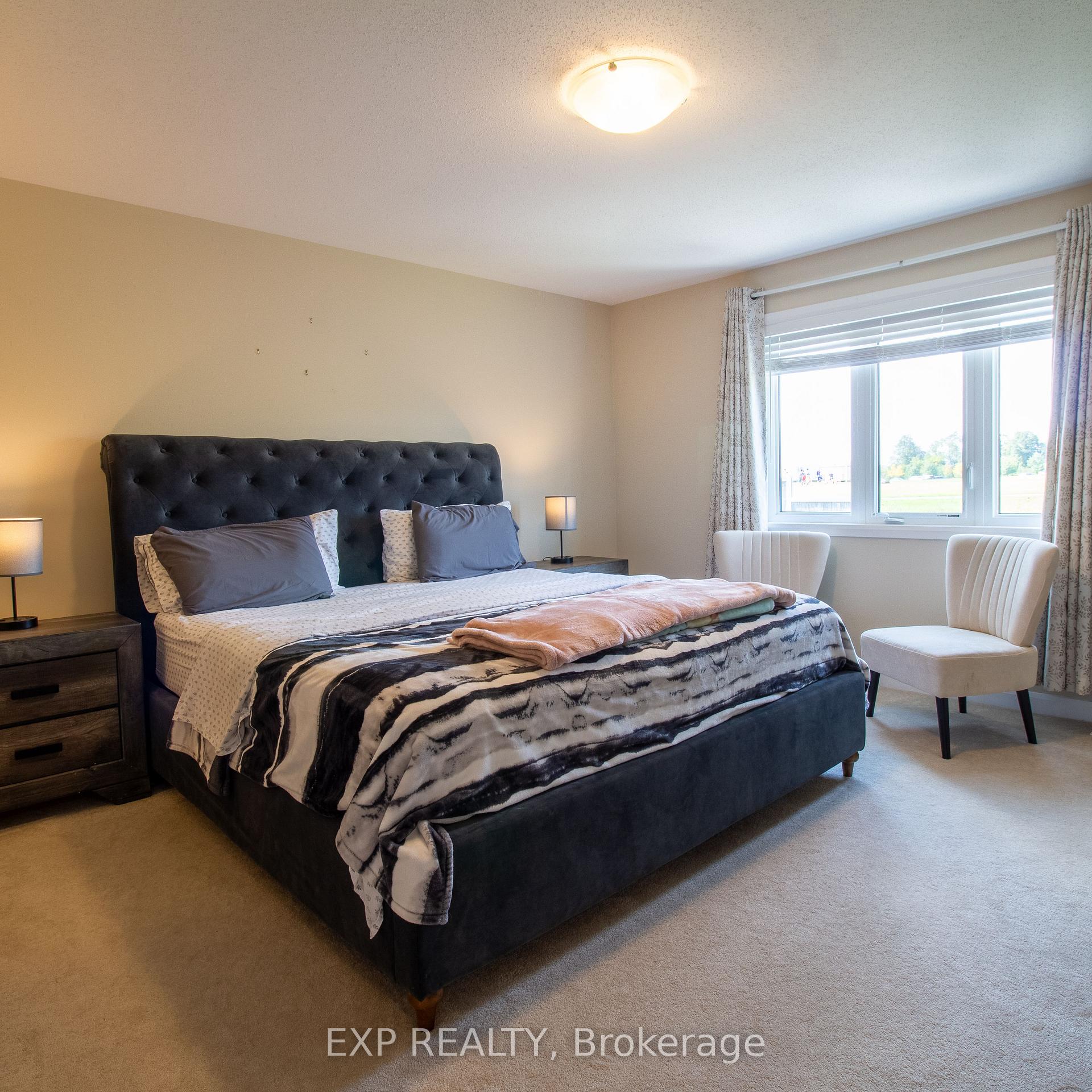 Photo 16 of 231 Bending Way, Ottawa, Barrhaven - Hearts Desire — HOMEH