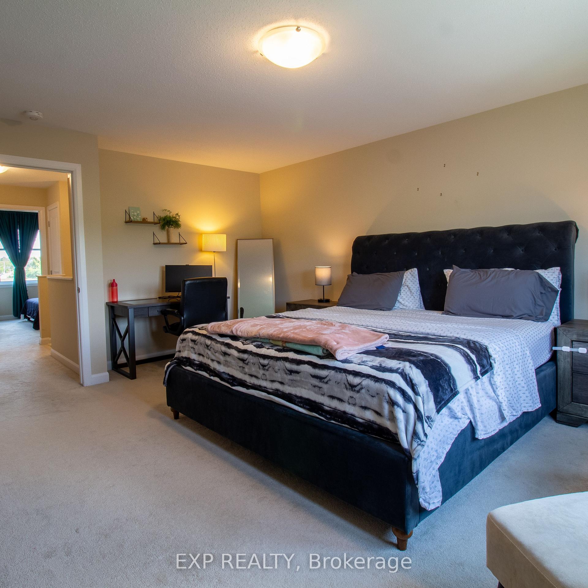Photo 17 of 231 Bending Way, Ottawa, Barrhaven - Hearts Desire — HOMEH