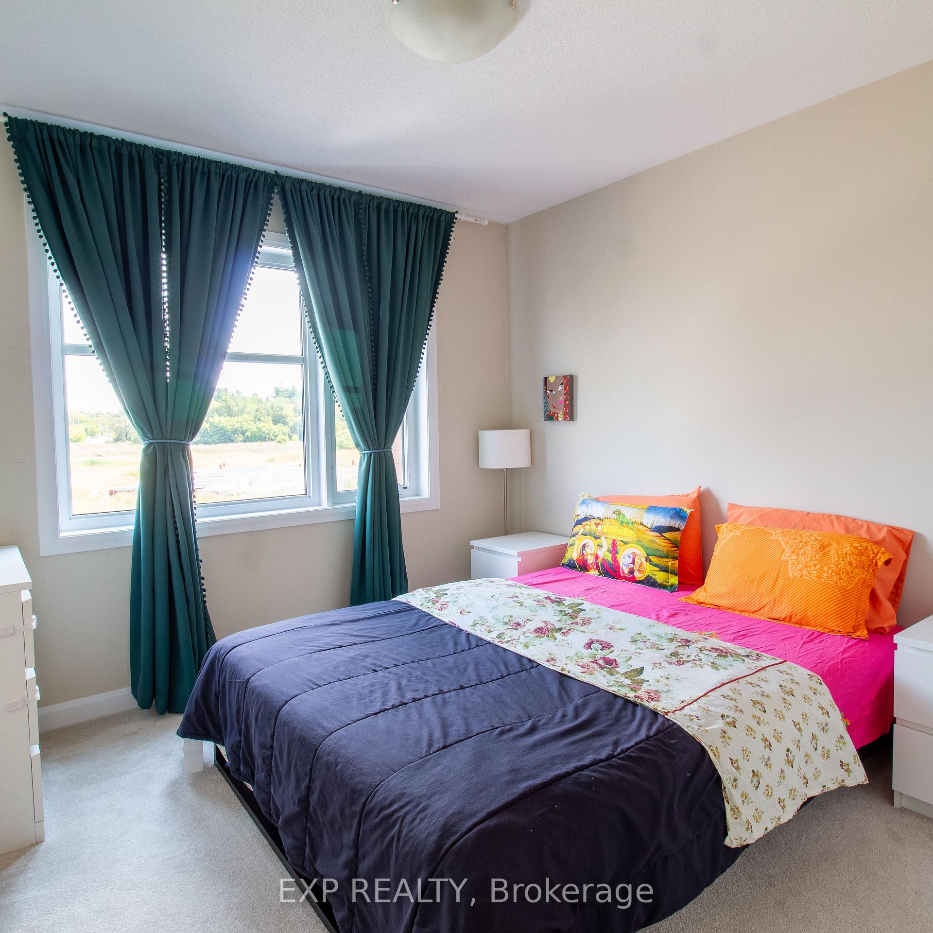 Photo 19 of 231 Bending Way, Ottawa, Barrhaven - Hearts Desire — HOMEH