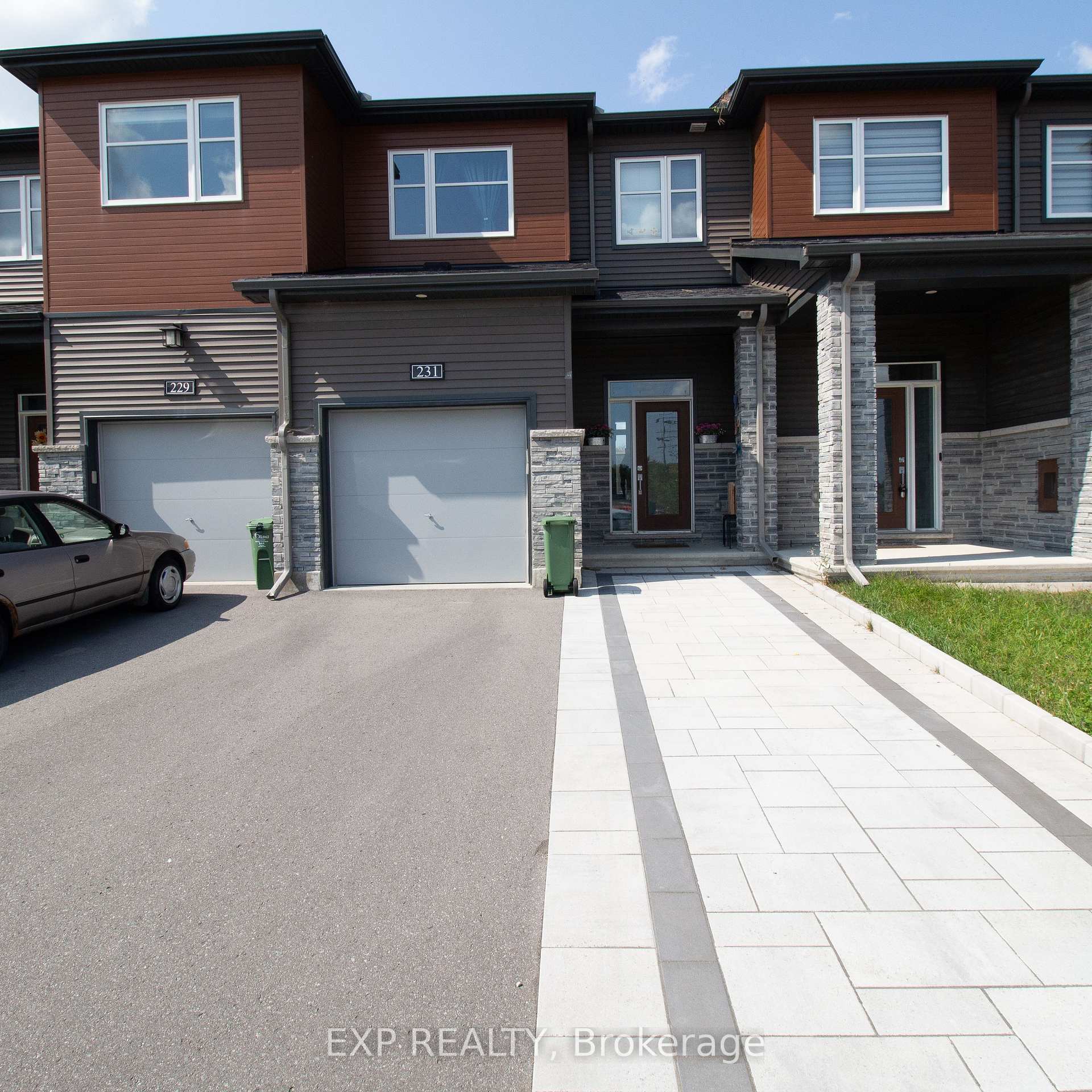 Photo 26 of 231 Bending Way, Ottawa, Barrhaven - Hearts Desire — HOMEH