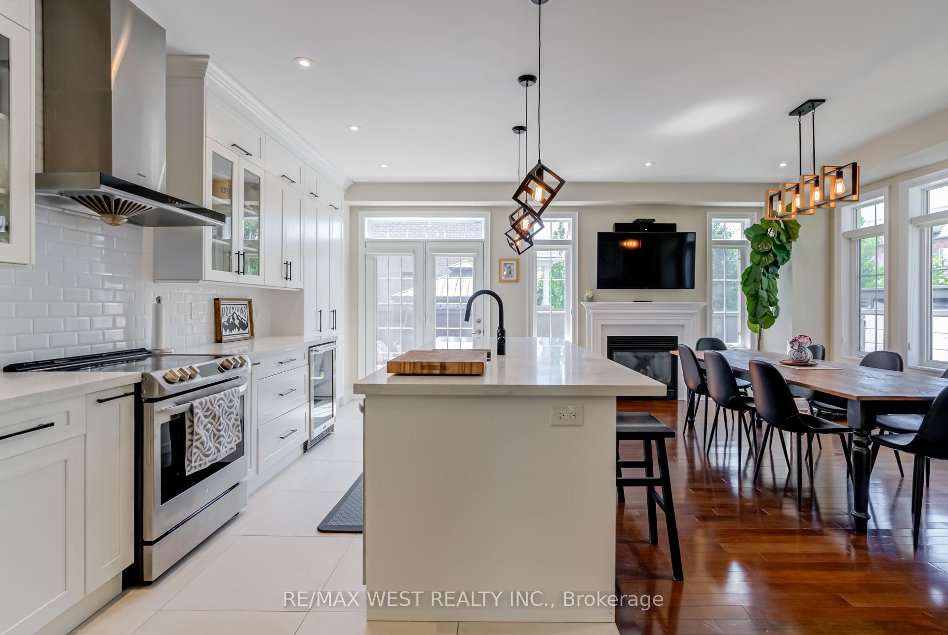 Photo 12 of 177 Wardlaw Place, Vaughan, Vellore Village — HOMEH