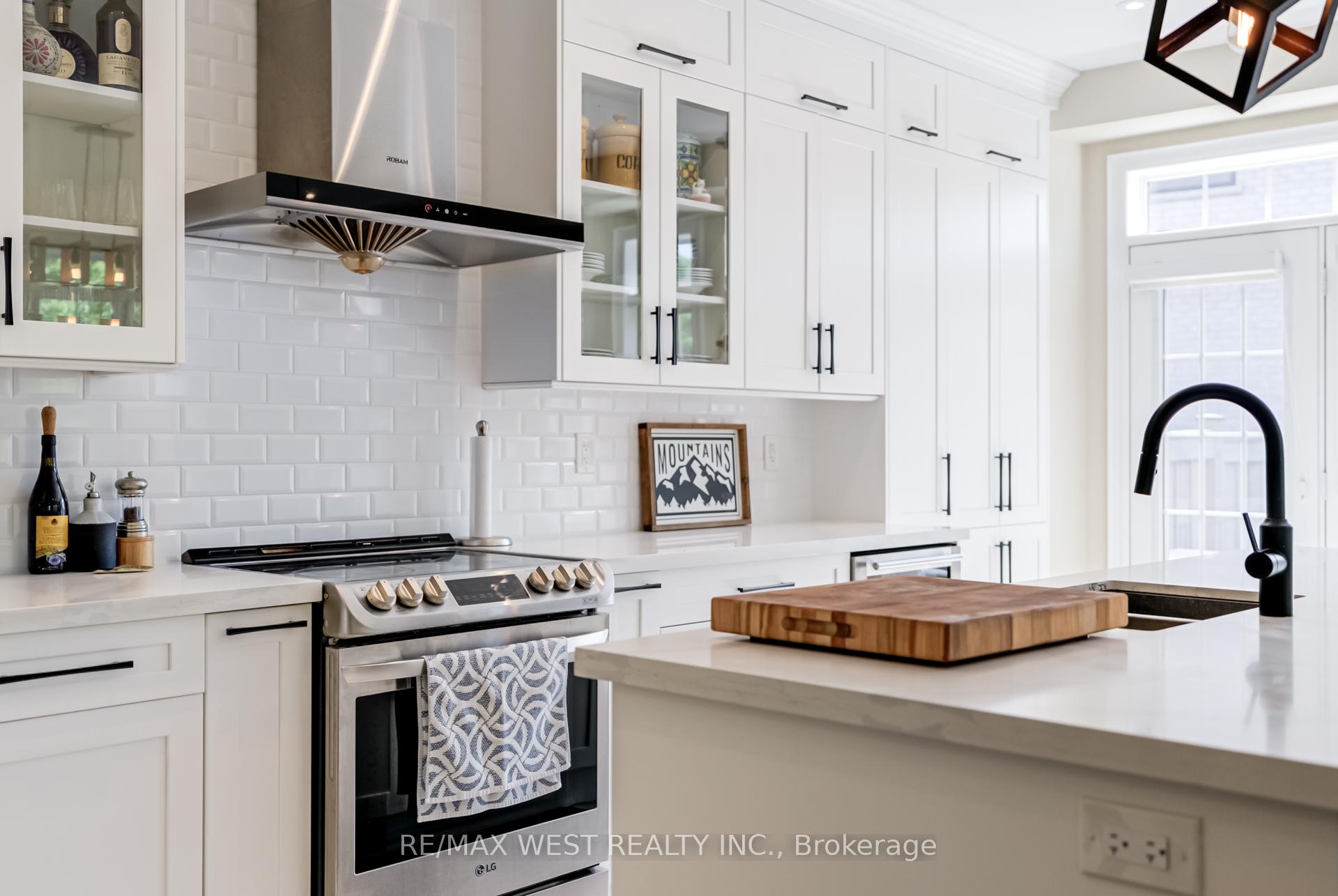 Photo 18 of 177 Wardlaw Place, Vaughan, Vellore Village — HOMEH