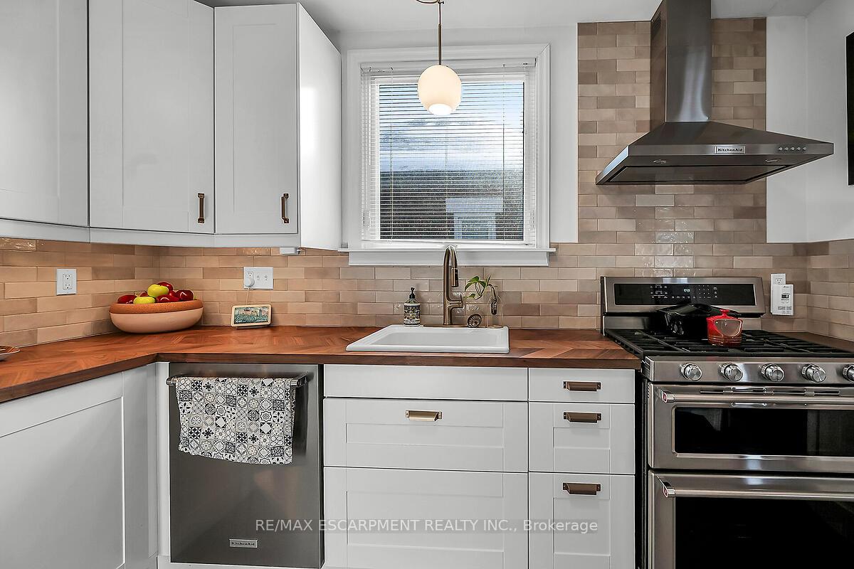 Photo 8 of 168 Mill Street, Kitchener — HOMEH