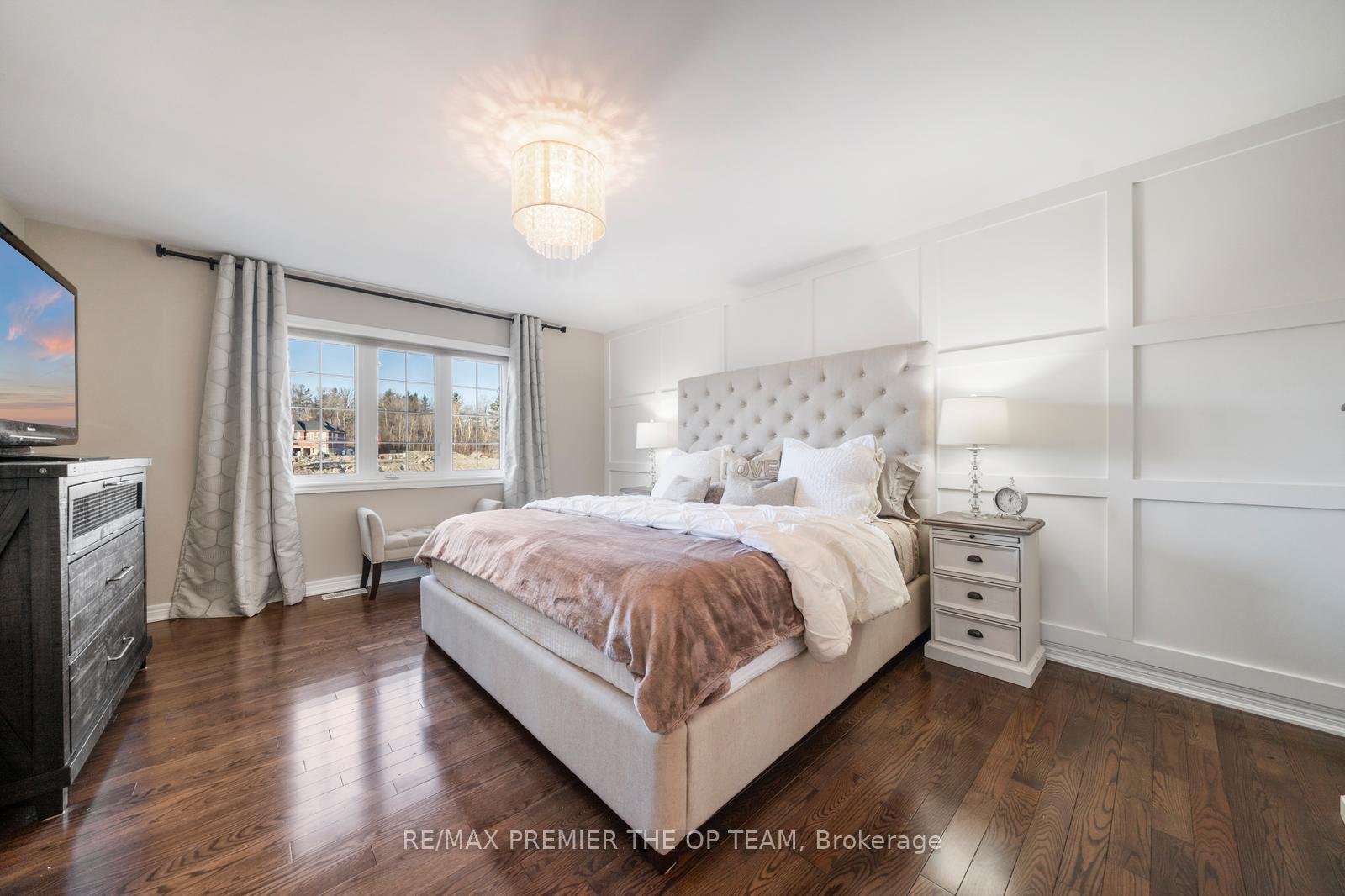 Photo 14 of 78 Gentile Circle, Vaughan, Elder Mills — HOMEH
