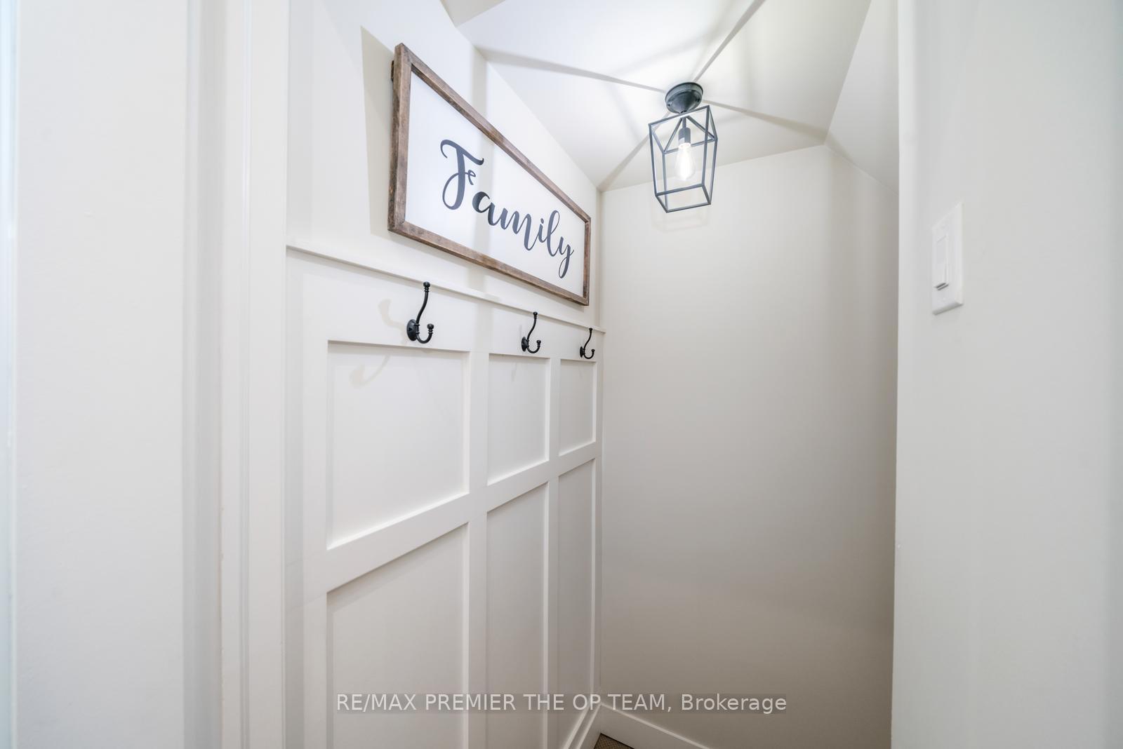 Photo 17 of 78 Gentile Circle, Vaughan, Elder Mills — HOMEH