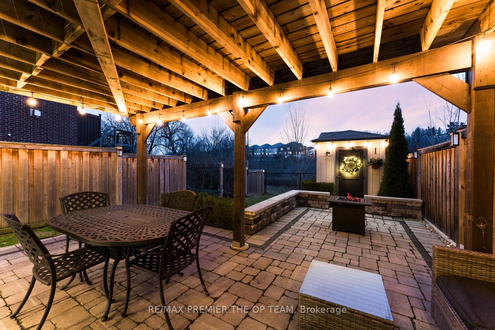 Photo 39 of 78 Gentile Circle, Vaughan, Elder Mills — HOMEH
