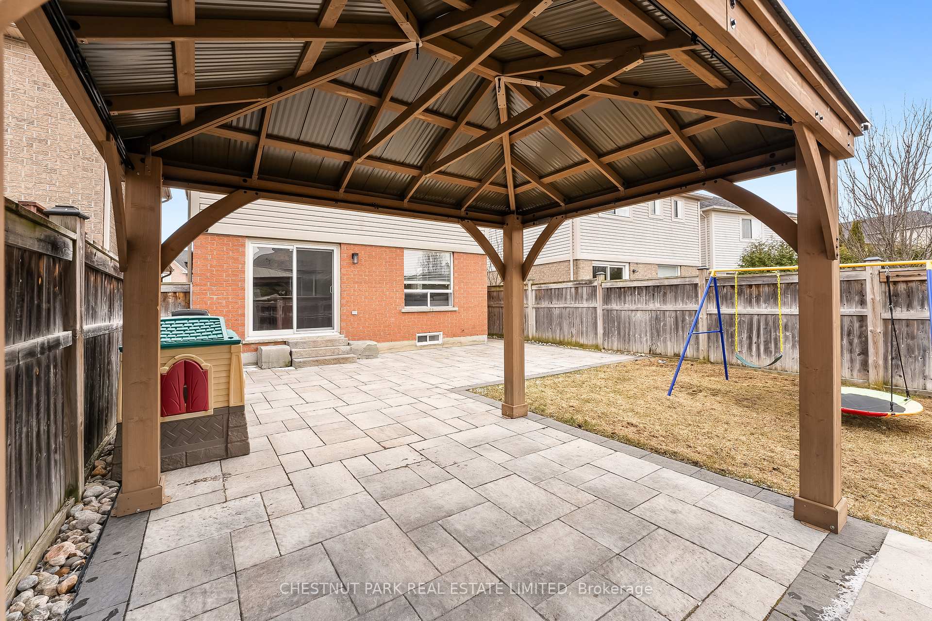 Photo 18 of 3 Bolster Lane, Uxbridge — HOMEH