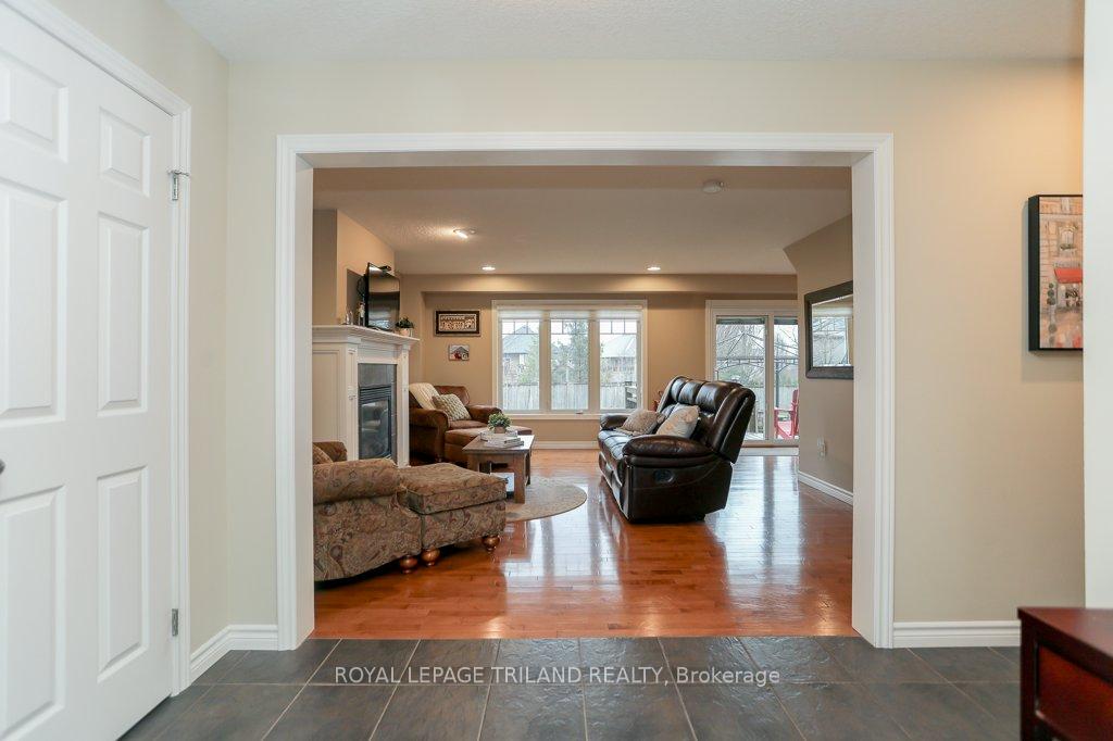 Photo 6 of 22 Kensington Court, St. Thomas — HOMEH