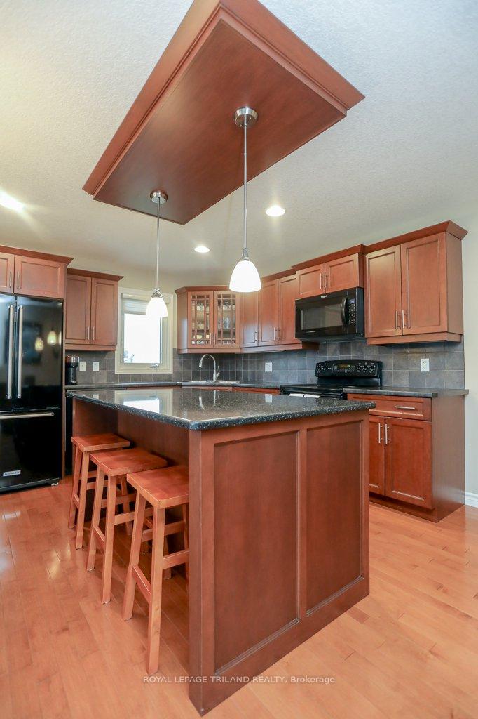 Photo 13 of 22 Kensington Court, St. Thomas — HOMEH