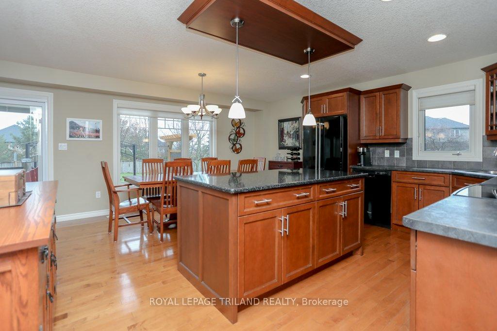 Photo 15 of 22 Kensington Court, St. Thomas — HOMEH