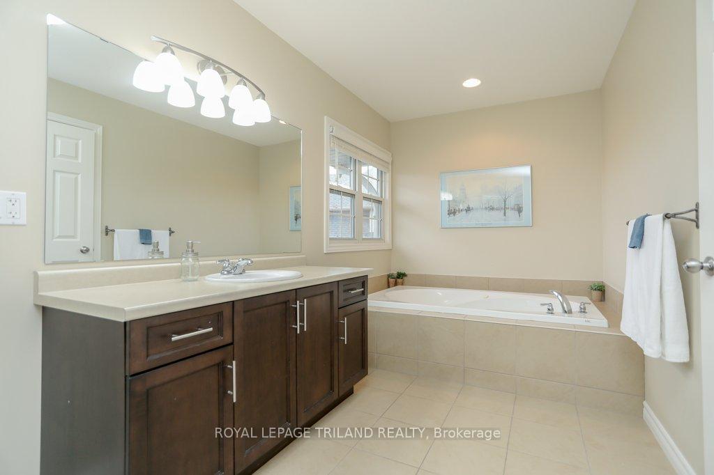Photo 19 of 22 Kensington Court, St. Thomas — HOMEH