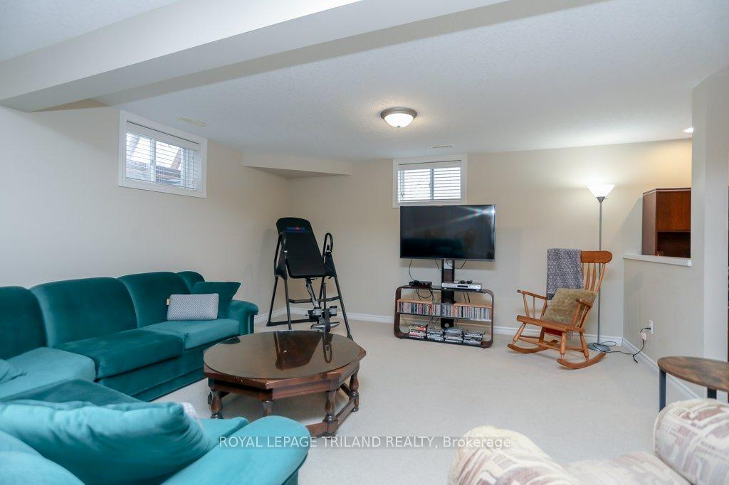 Photo 21 of 22 Kensington Court, St. Thomas — HOMEH