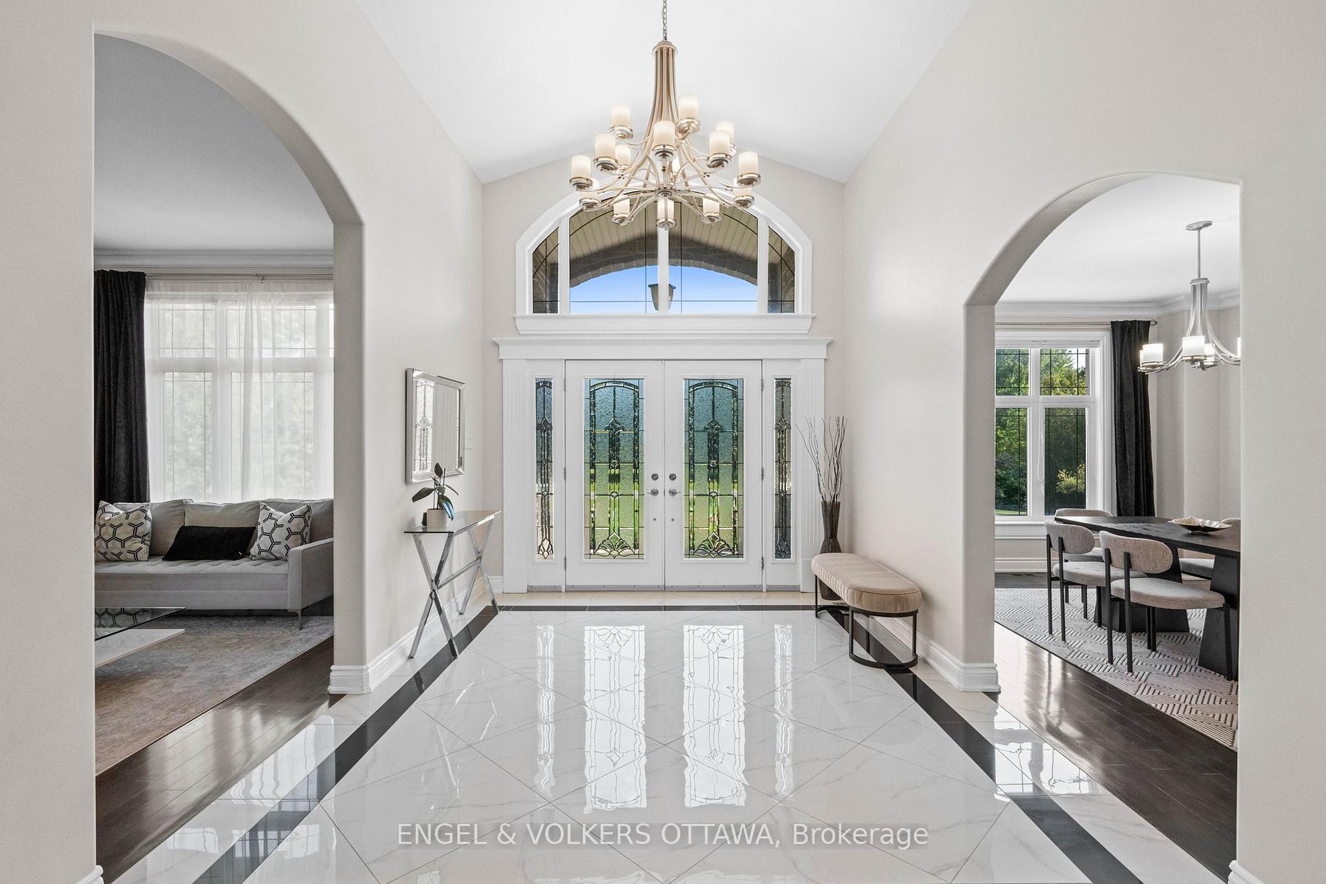Photo 4 of 1028 Rick Hansen Crescent, Ottawa, Greely — HOMEH